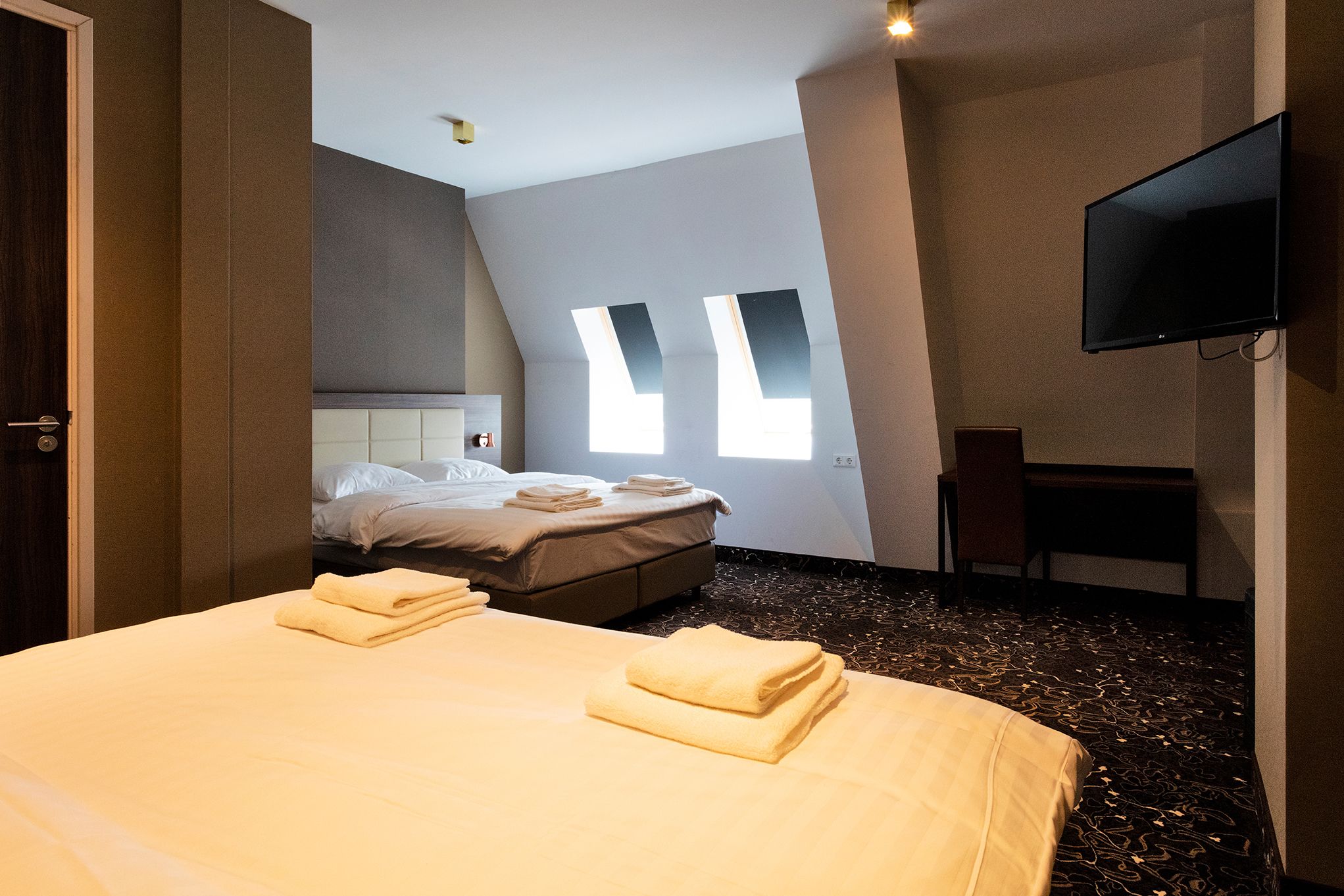Amsterdam Lake Hotel