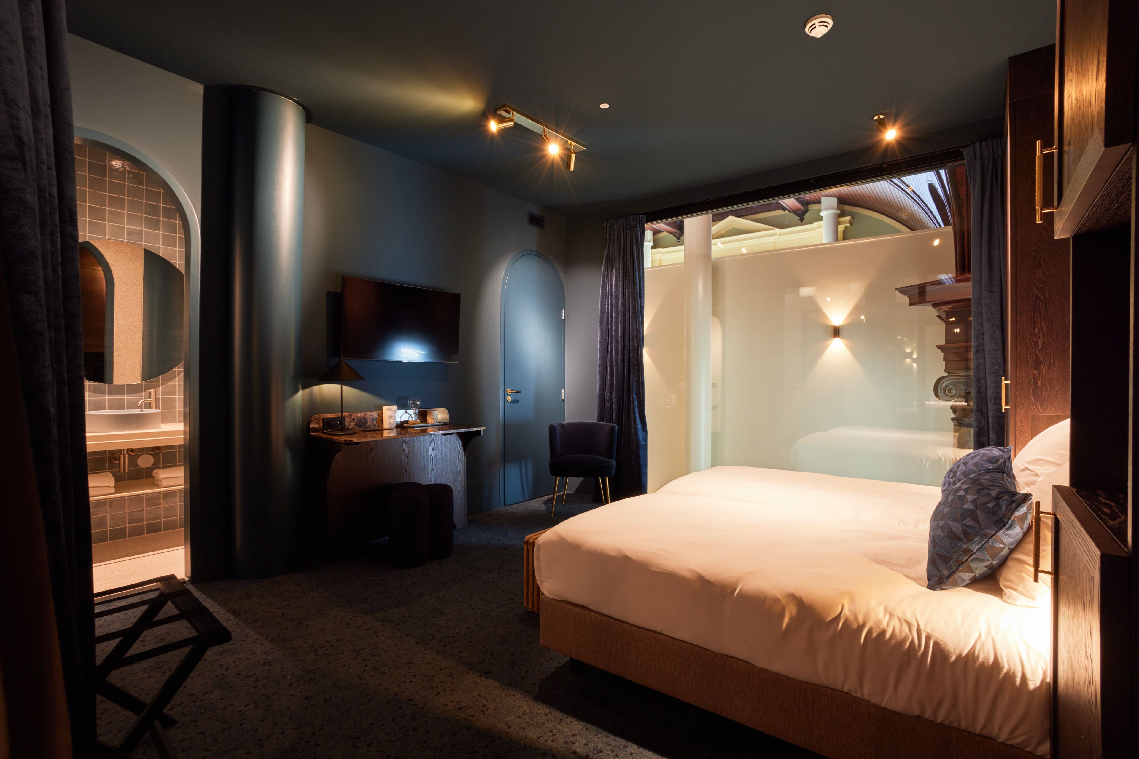 Heavens Hotel