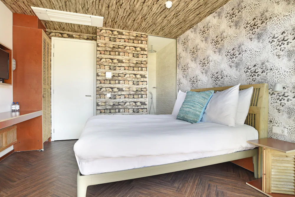 Beachhouse Hotel