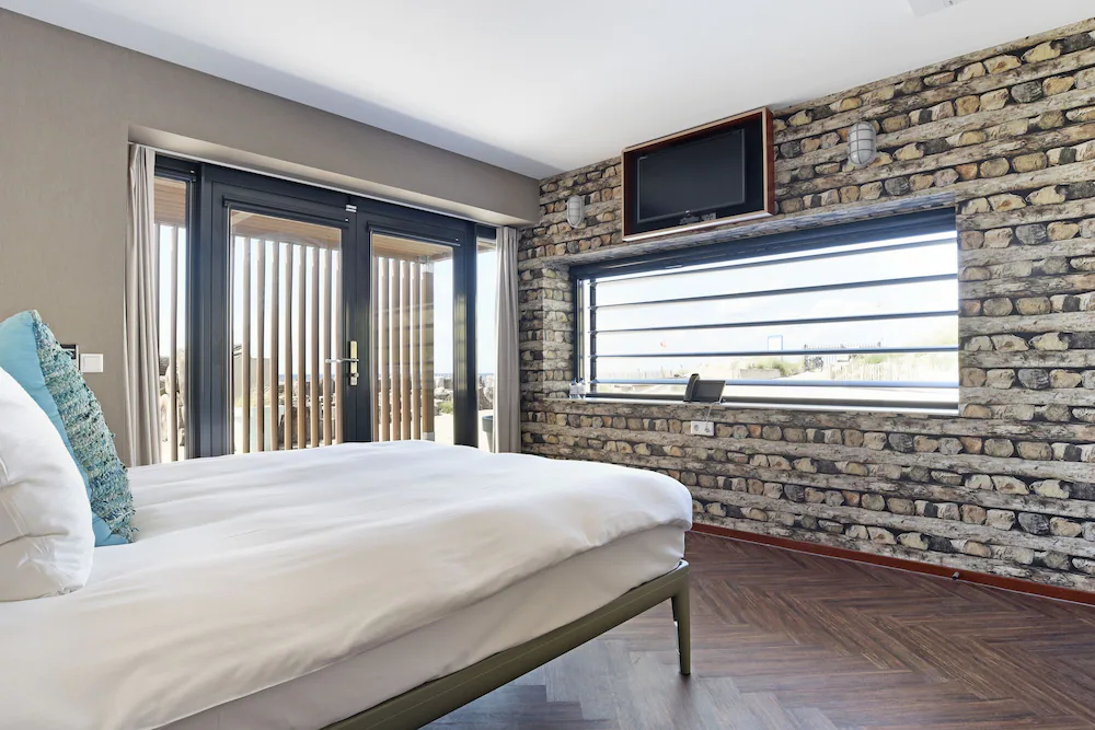 Beachhouse Hotel