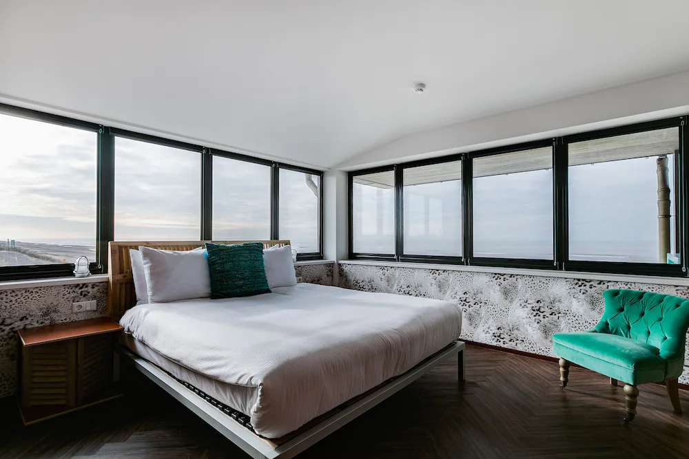 Beachhouse Hotel