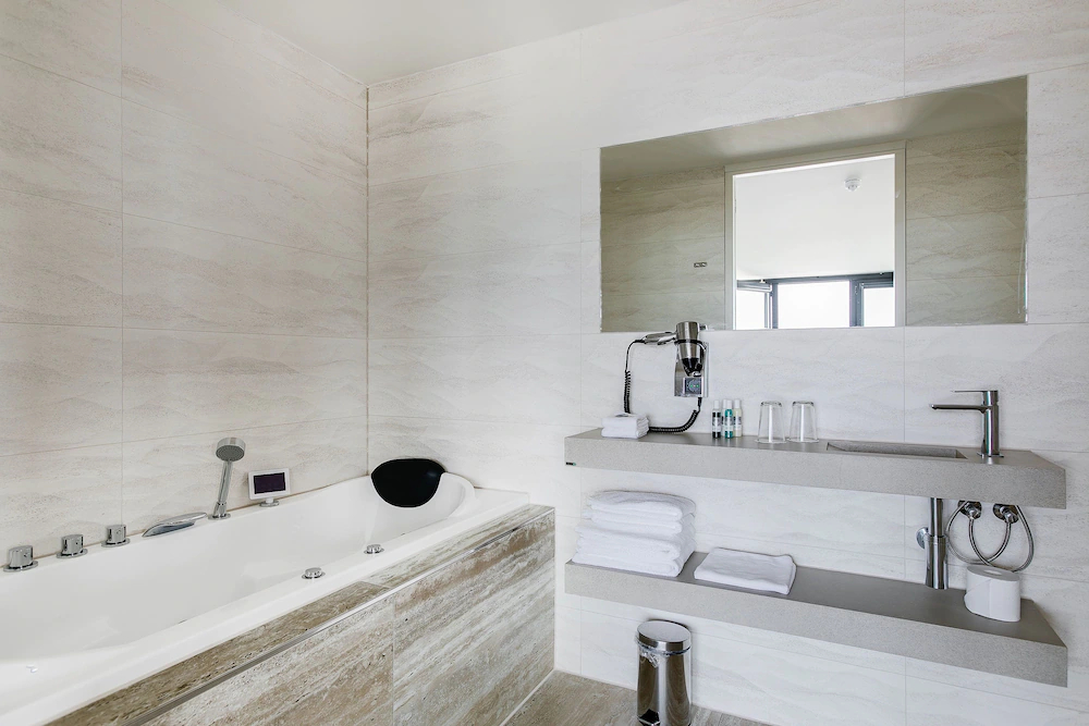 Beachhouse Hotel