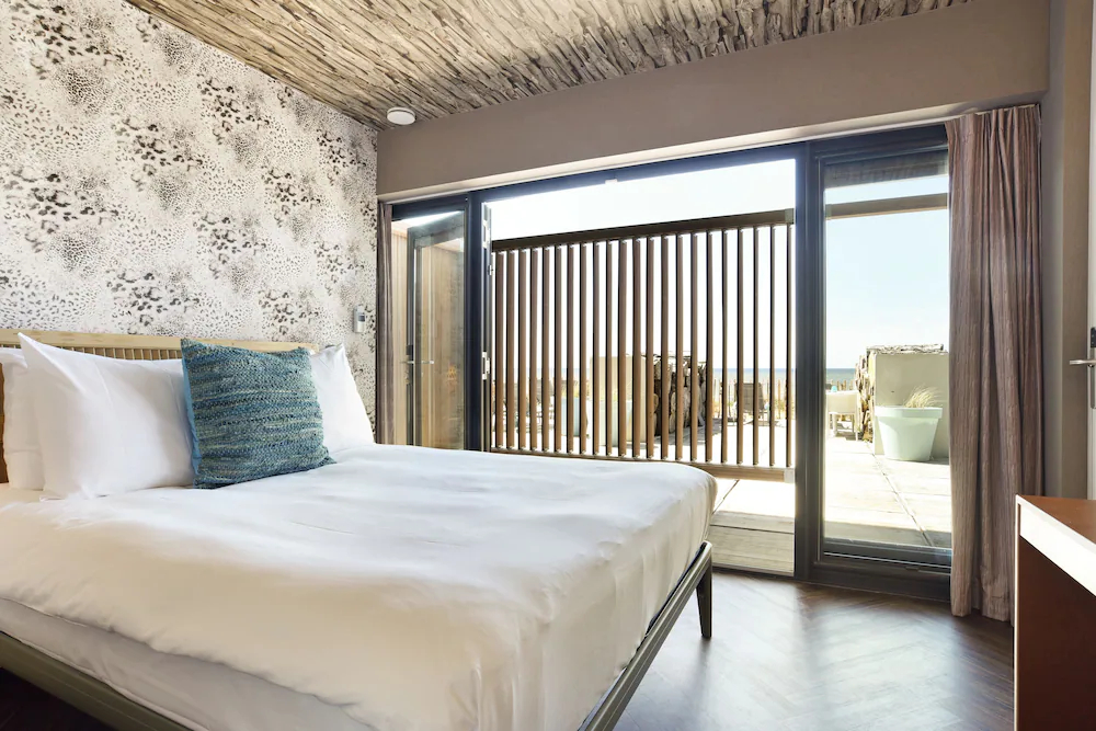 Beachhouse Hotel