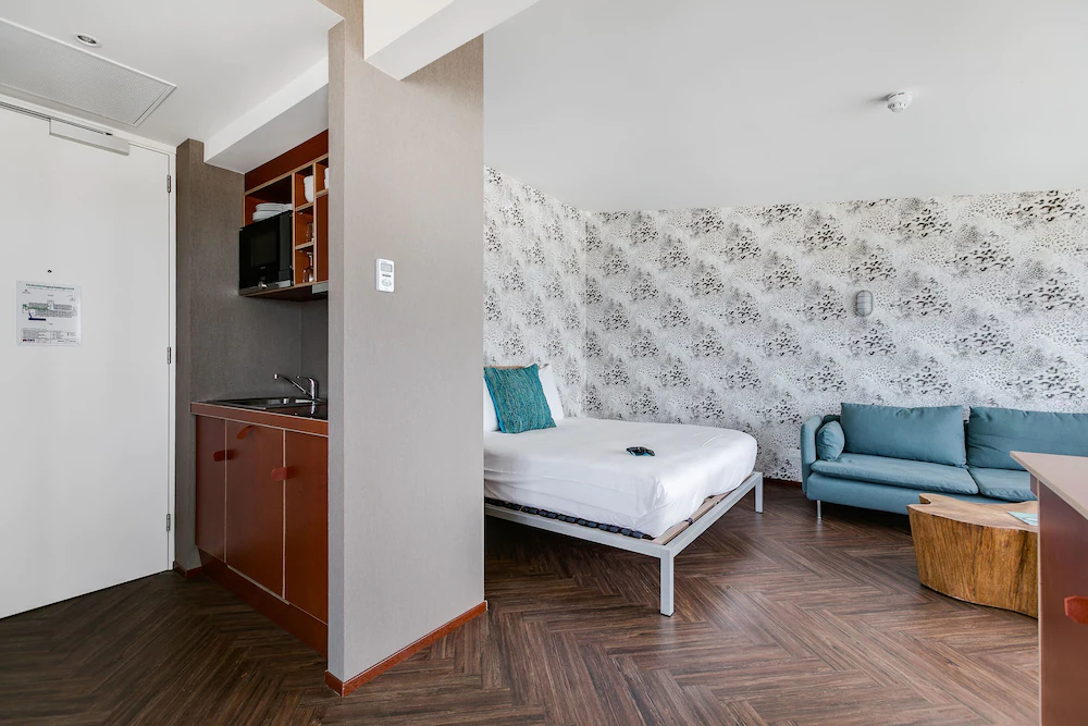Beachhouse Hotel