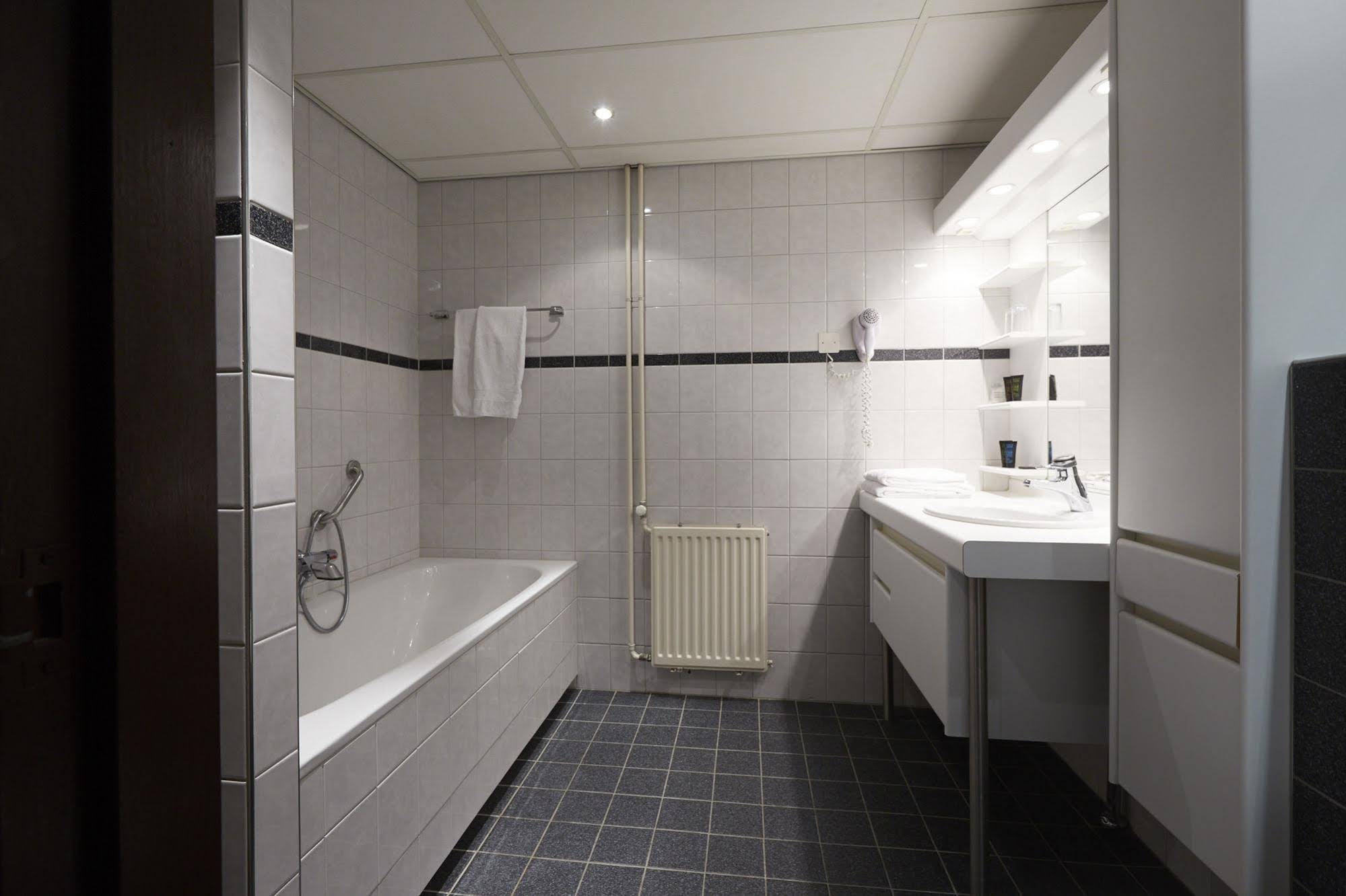 Hotel And Restaurant Zwartewater