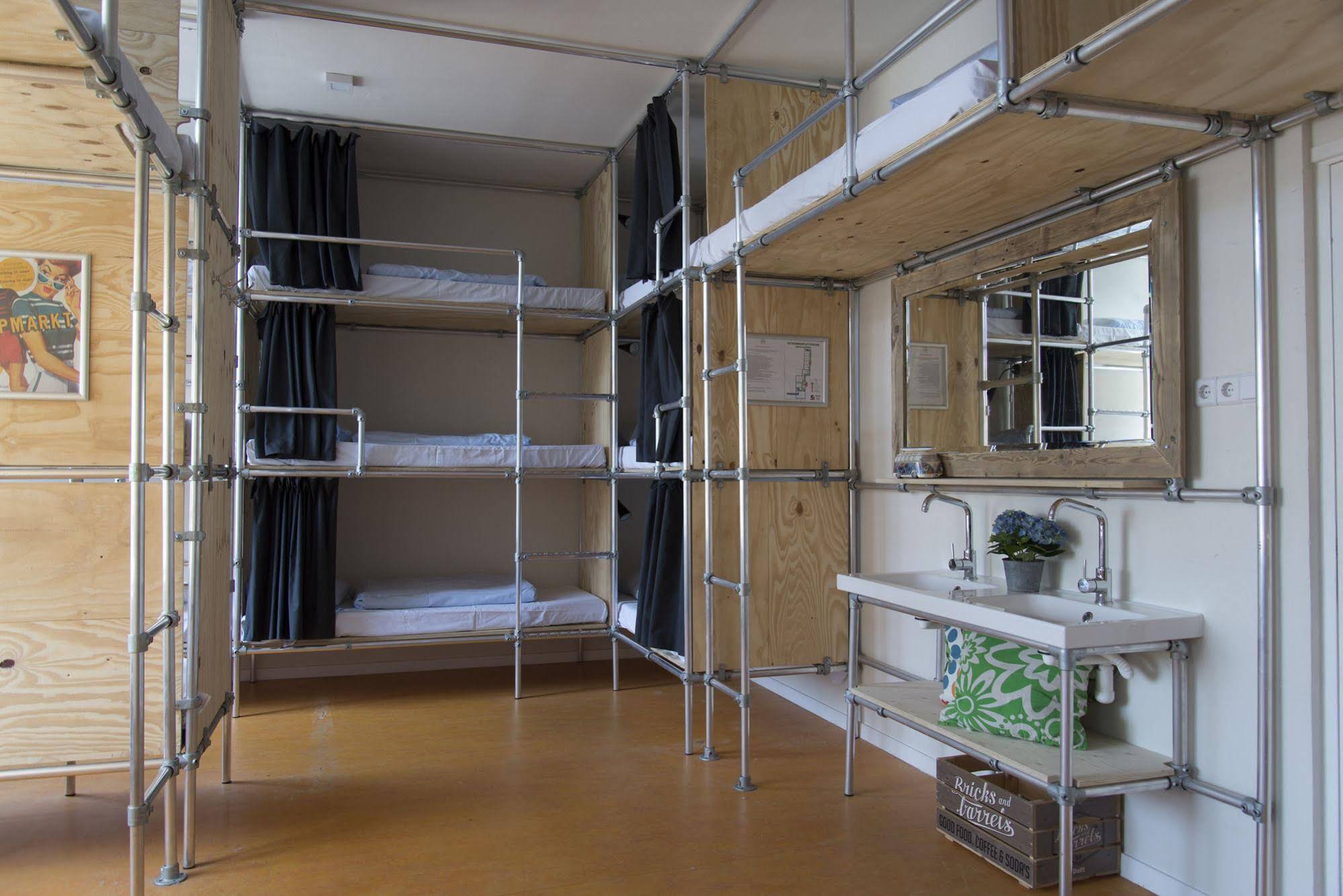 Jorplace Beach Hostel