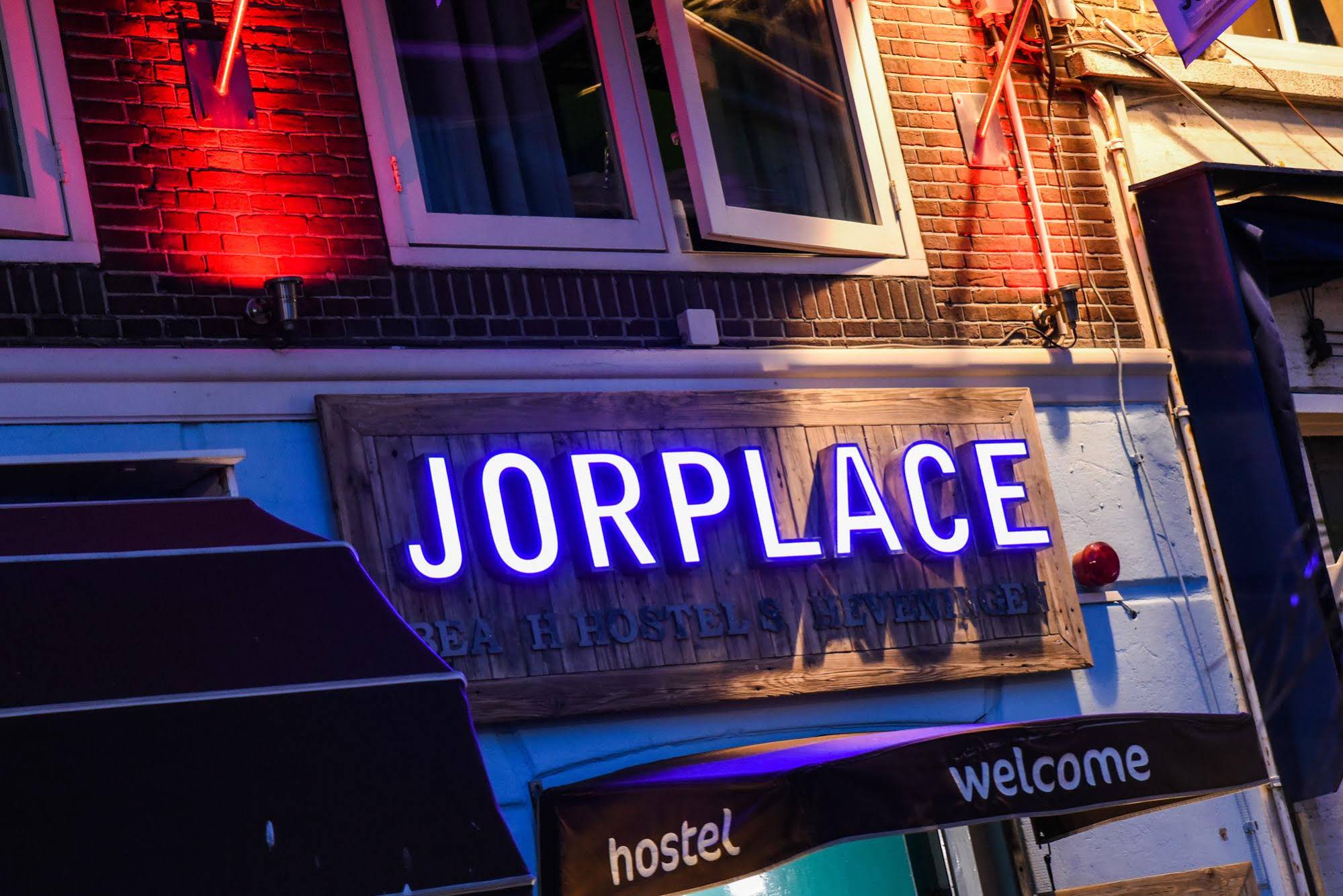 Jorplace Beach Hostel