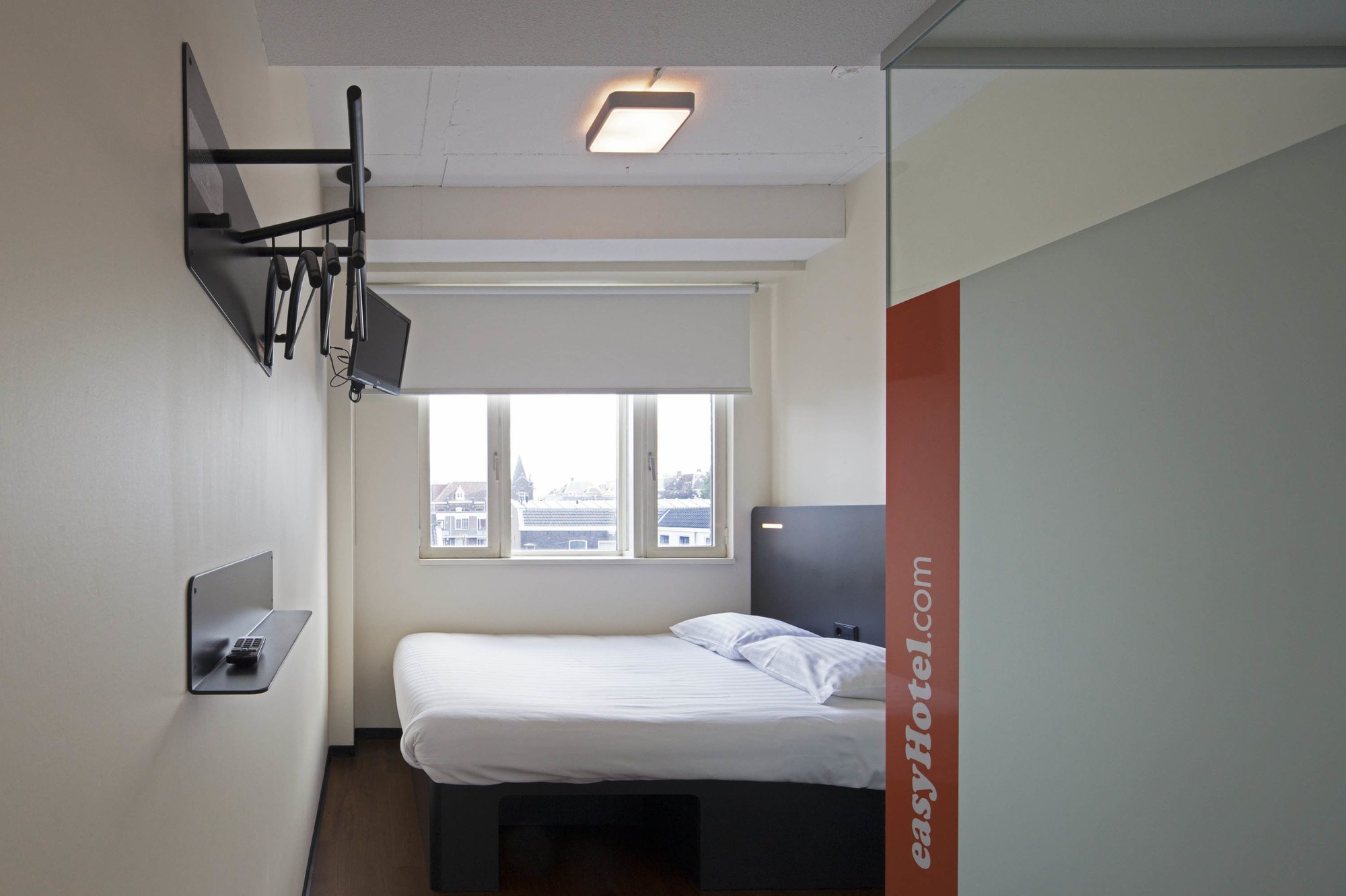 easyHotel Den Haag City Centre