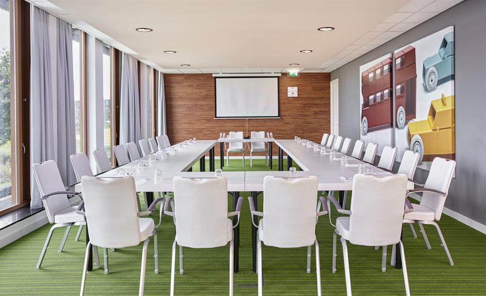 Holiday Inn Express Utrecht- Papendorp