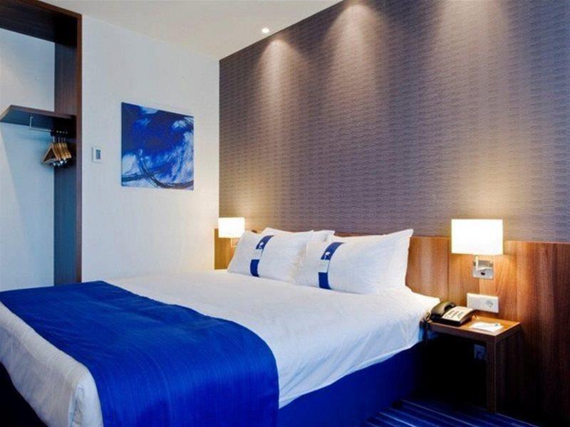 Holiday Inn Express Utrecht- Papendorp