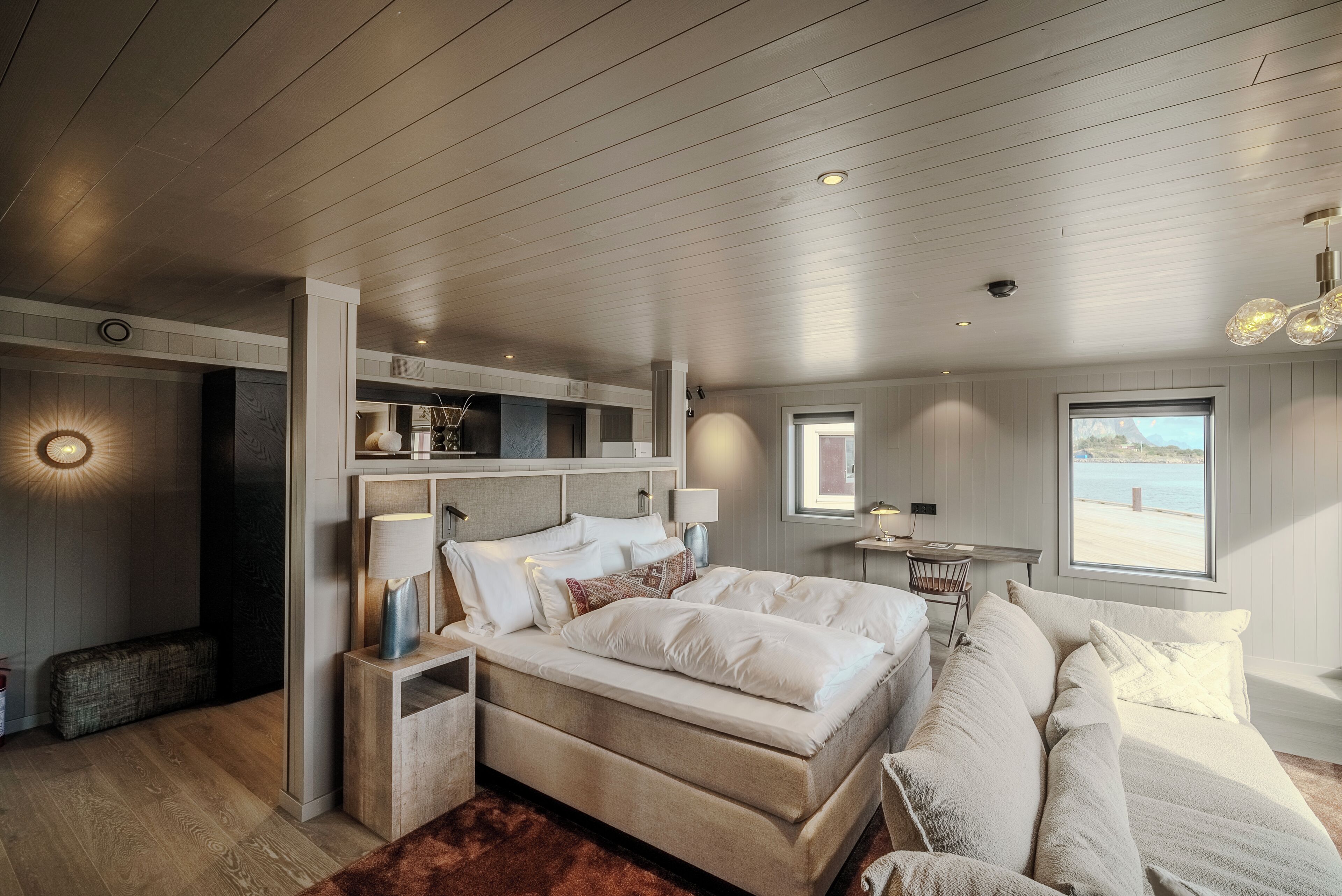 Henningsvaer Bryggehotell By Classic Norway Hotels