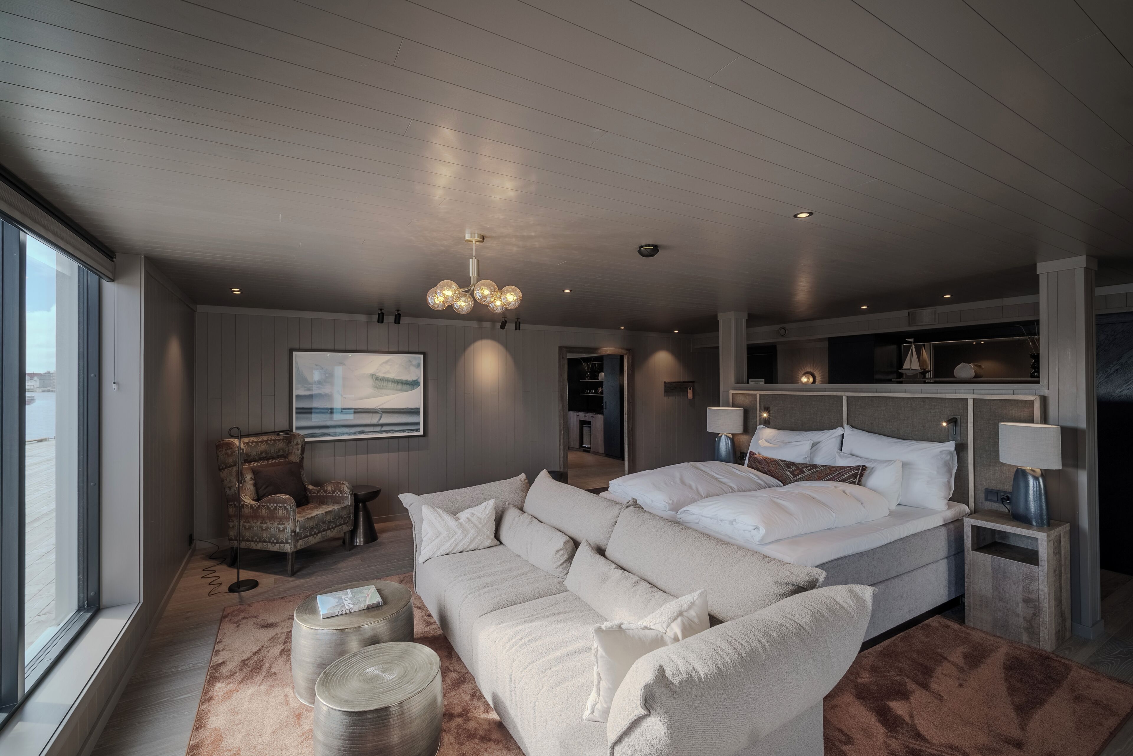Henningsvaer Bryggehotell By Classic Norway Hotels