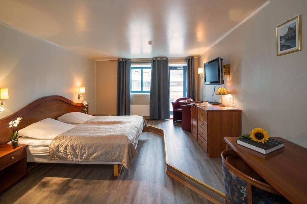 Tinos Hotel