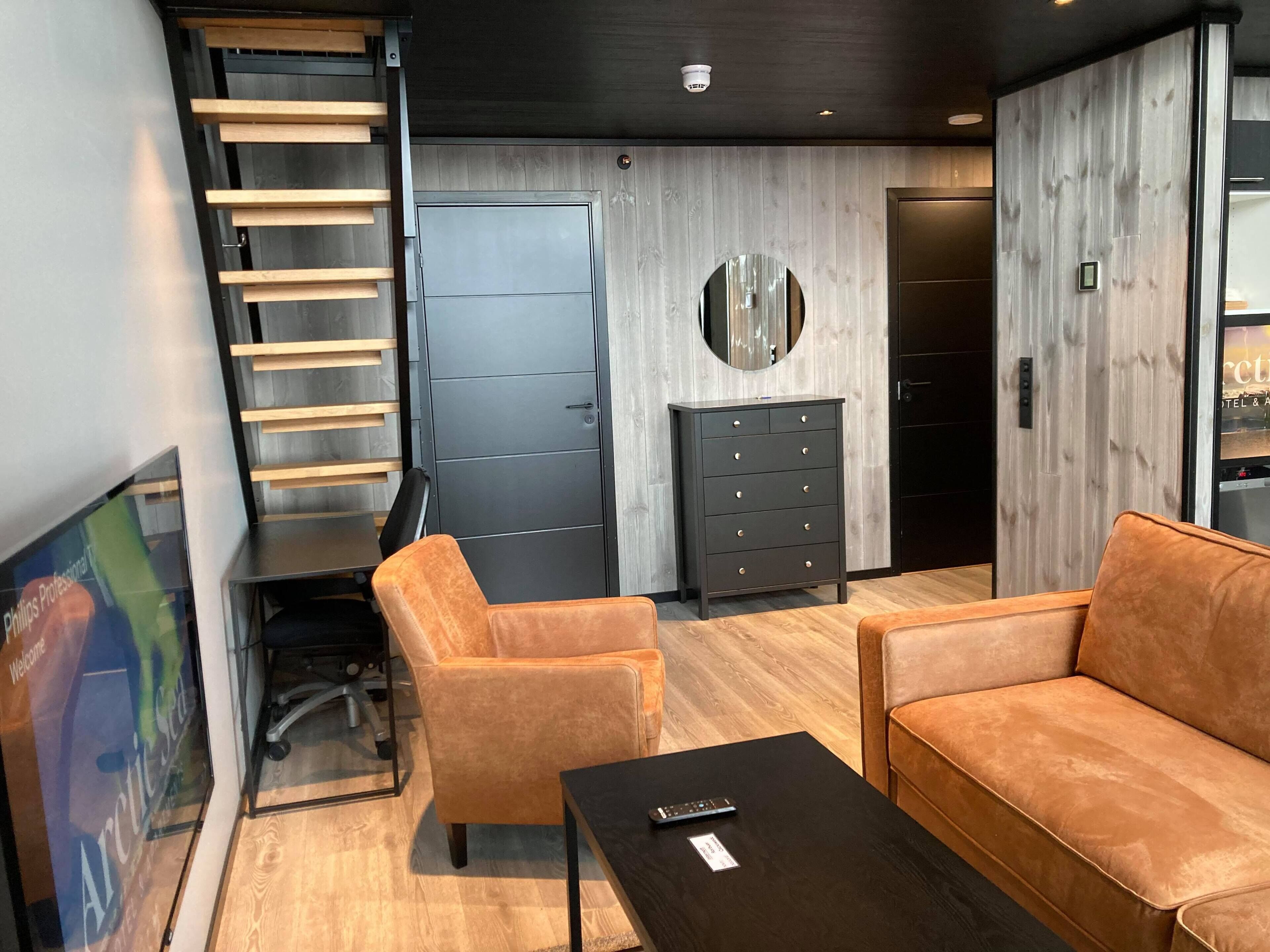 Arctic Sea Hotel