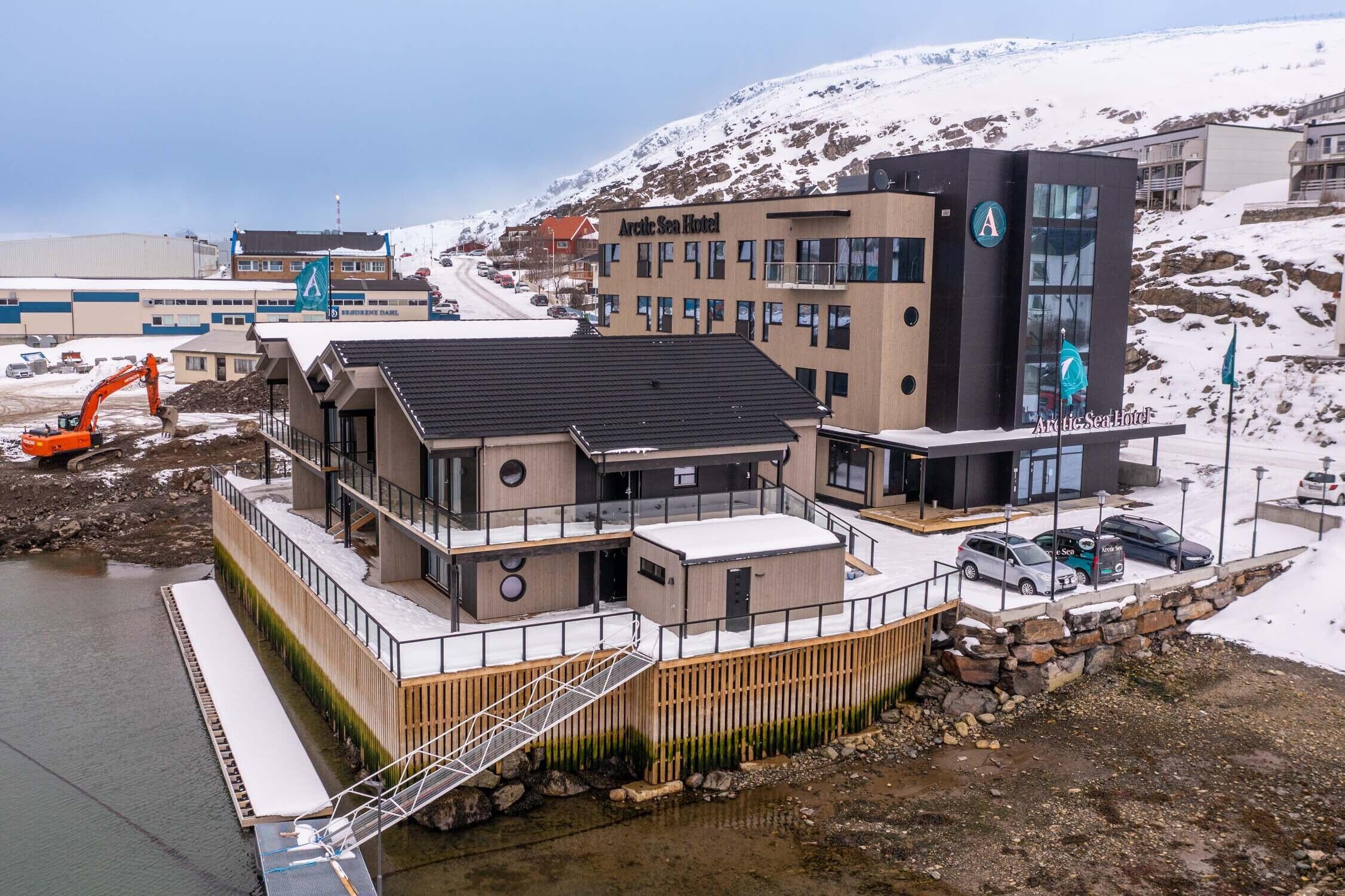 Arctic Sea Hotel