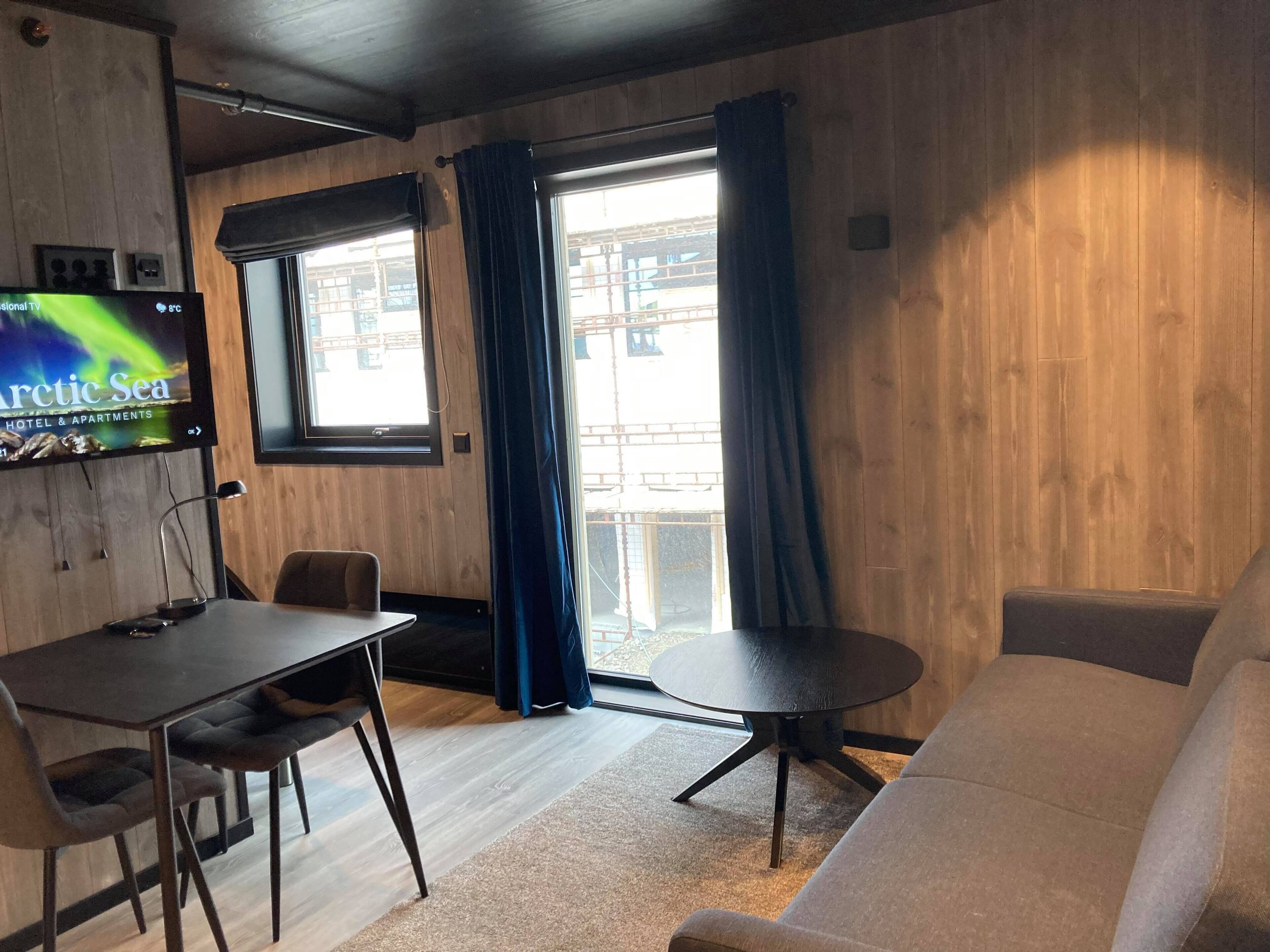 Arctic Sea Hotel