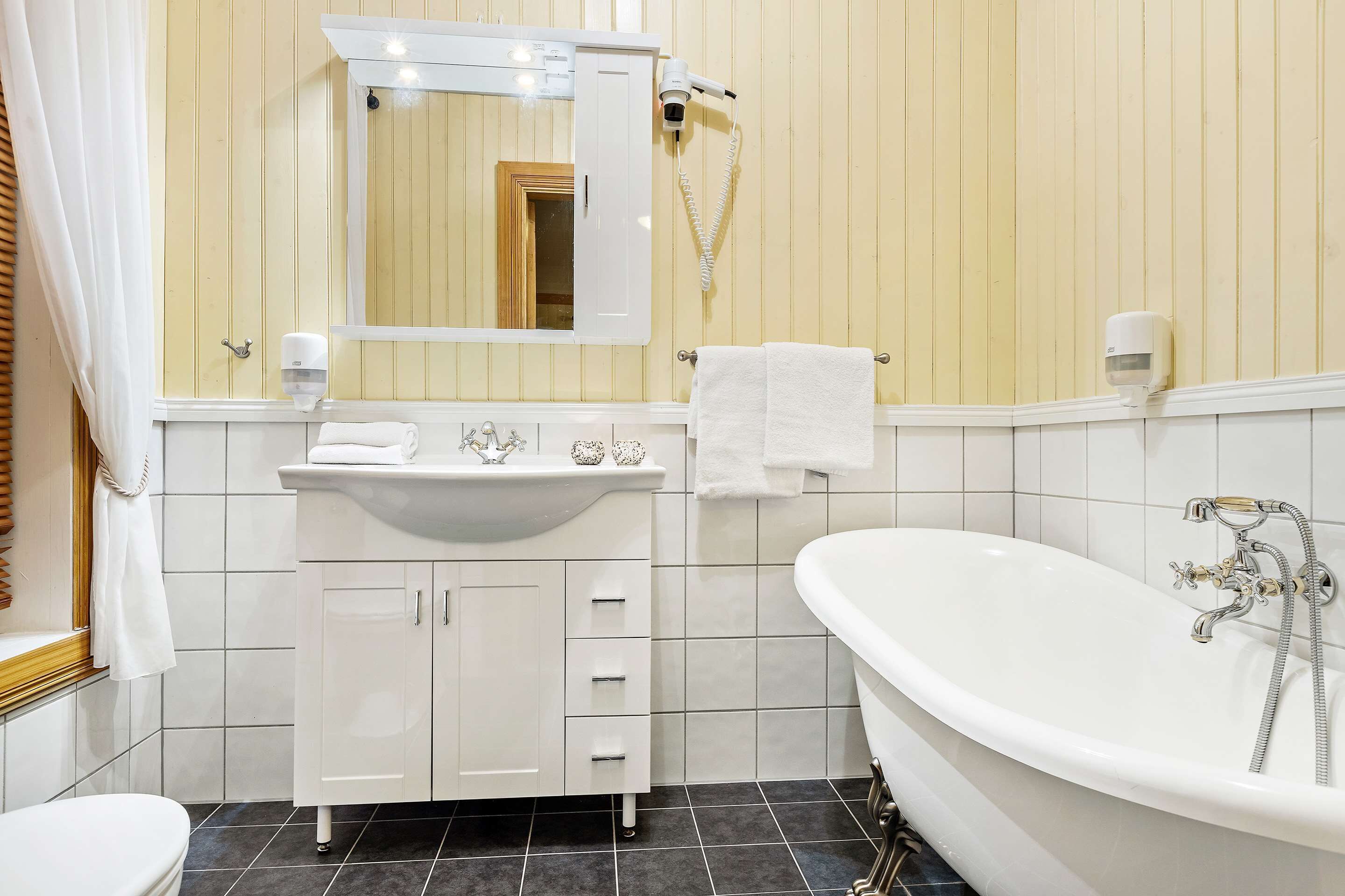 Sandtorgholmen Hotel