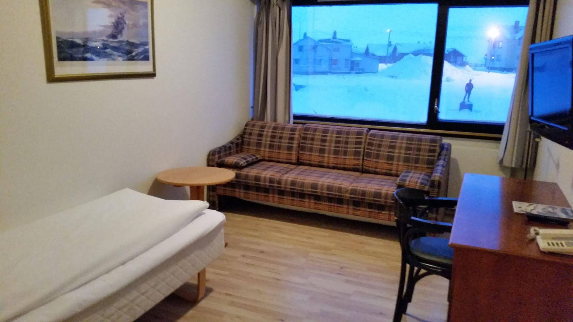 Vardo Hotel