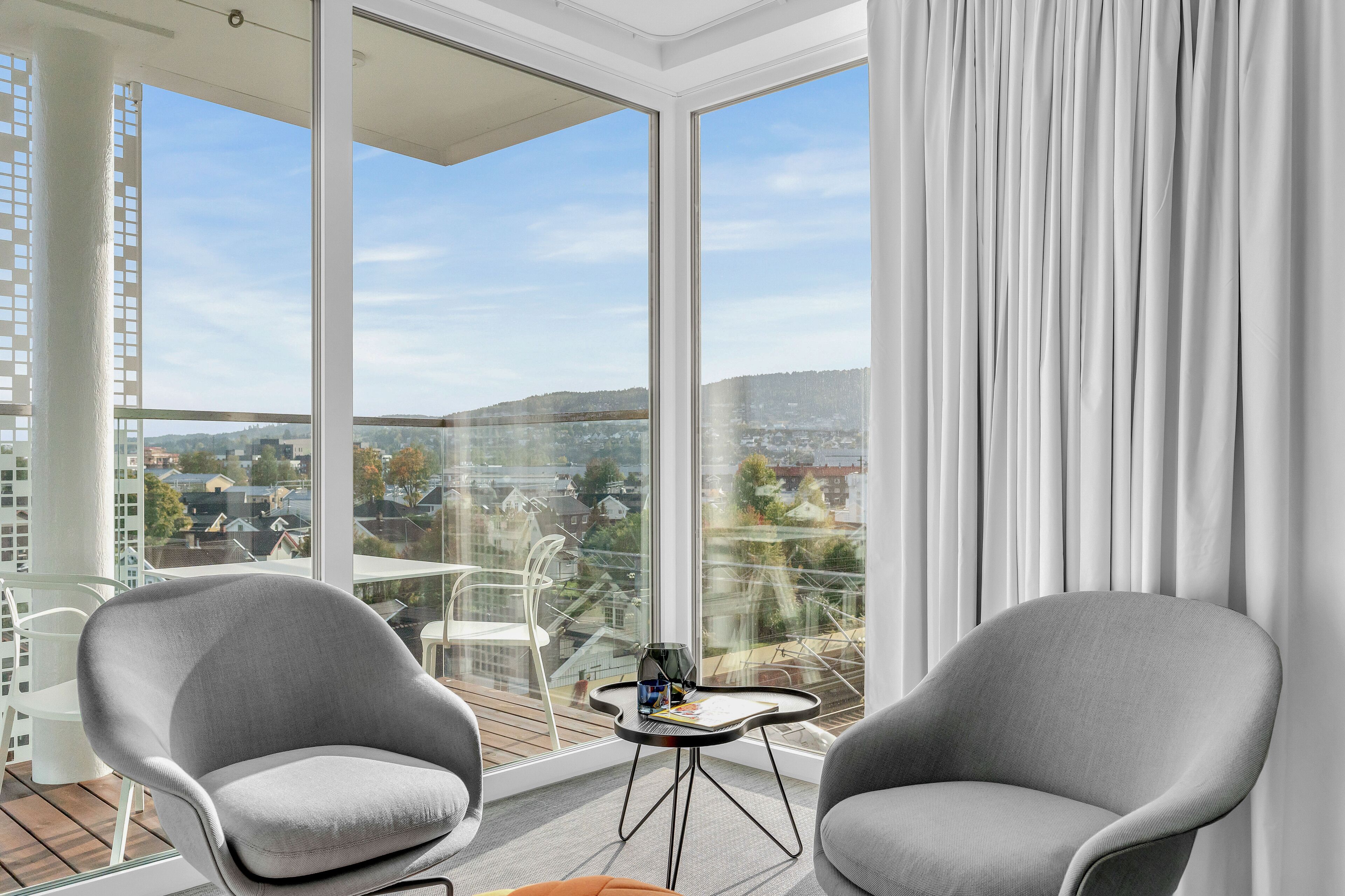 Lux Hotel