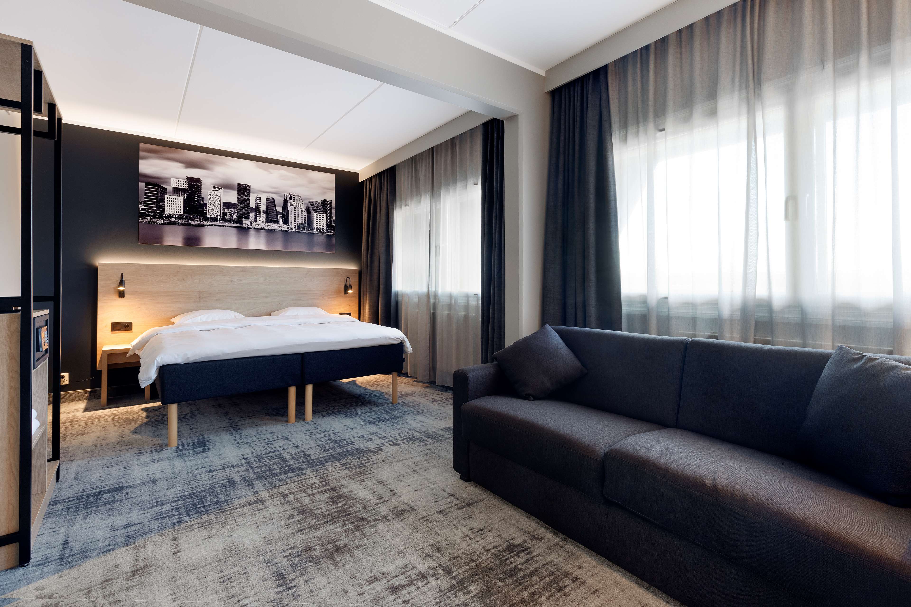 Park Inn by Radisson Oslo Airport Hotel West