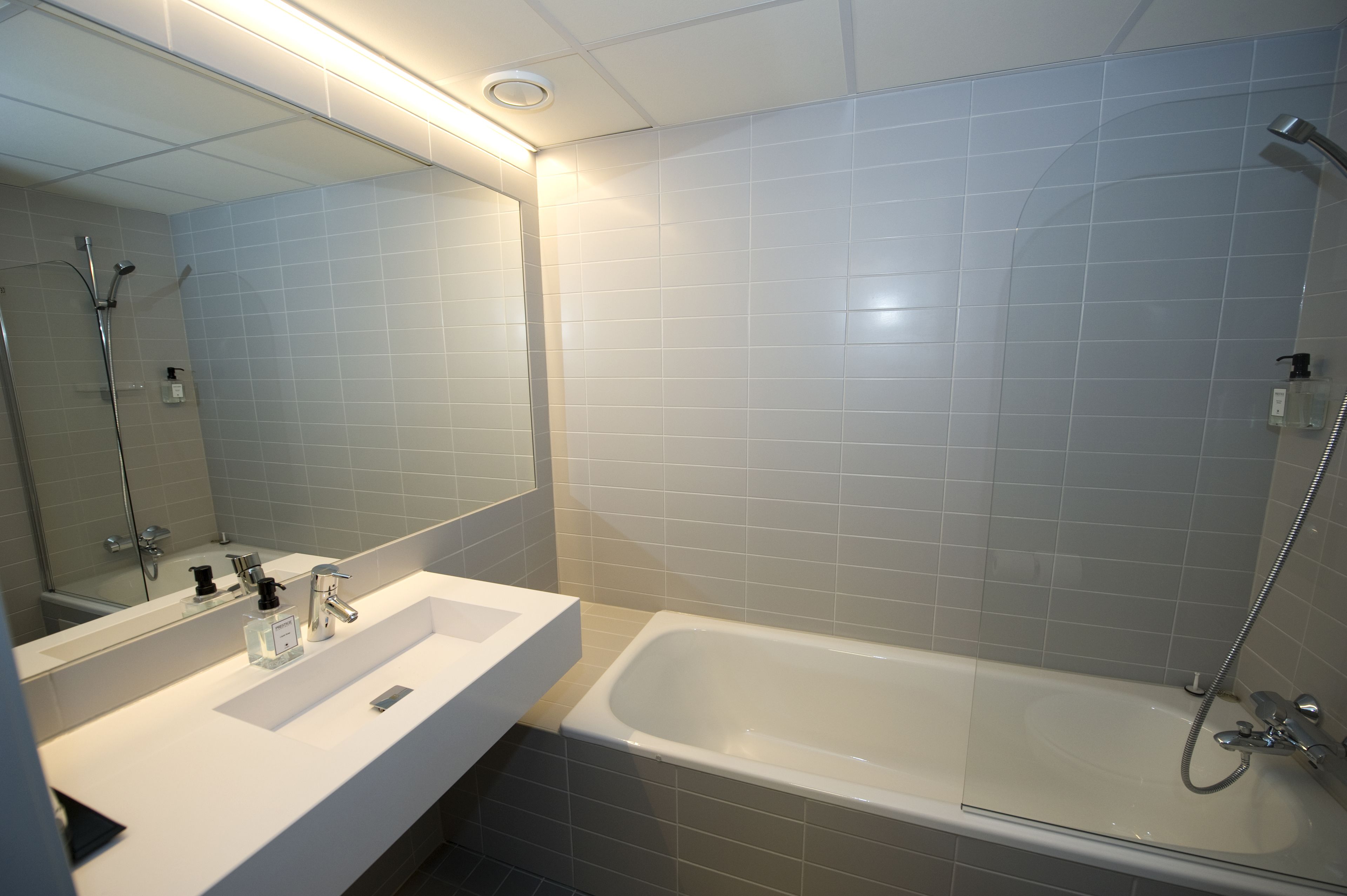 Svalbard Hotell | Polfareren