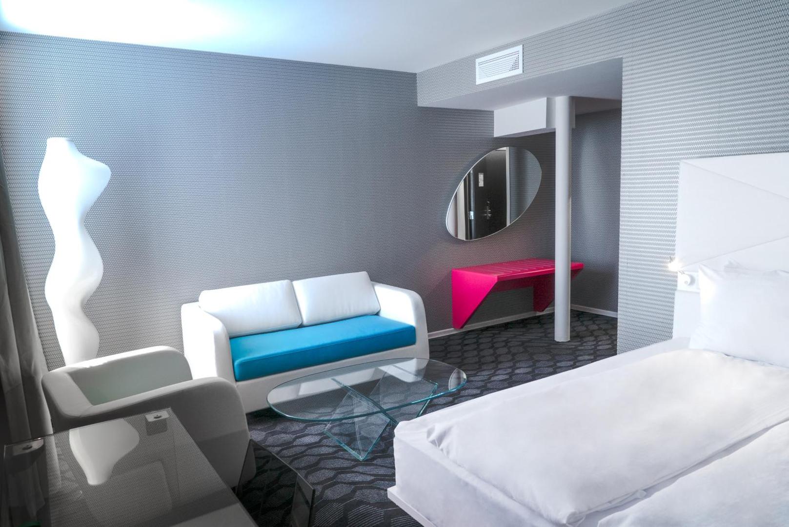 Magic Hotel Xhibition