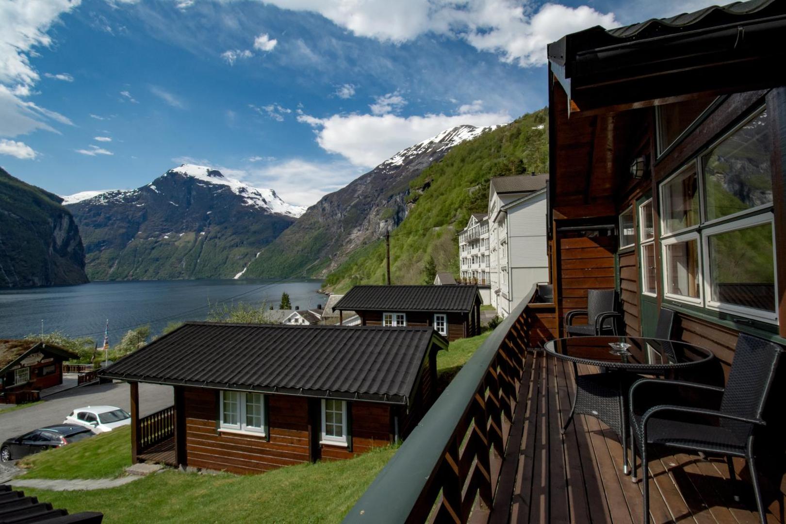 Grande Hytteutleige Og Camping