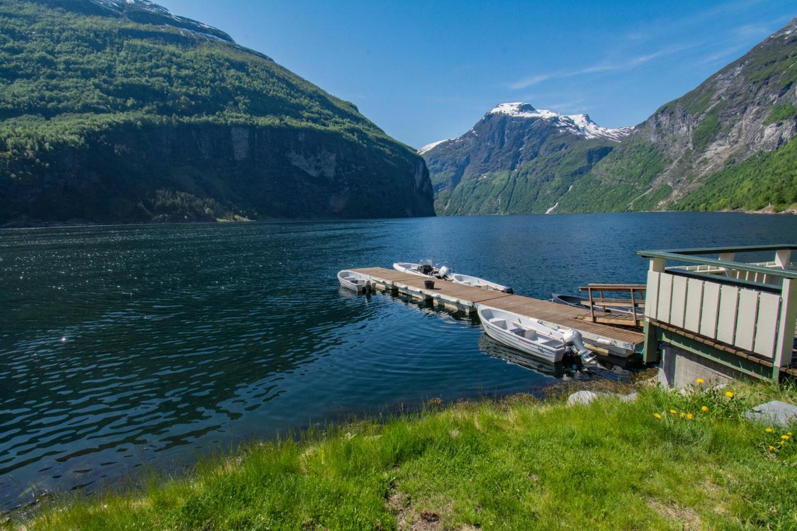 Grande Hytteutleige Og Camping