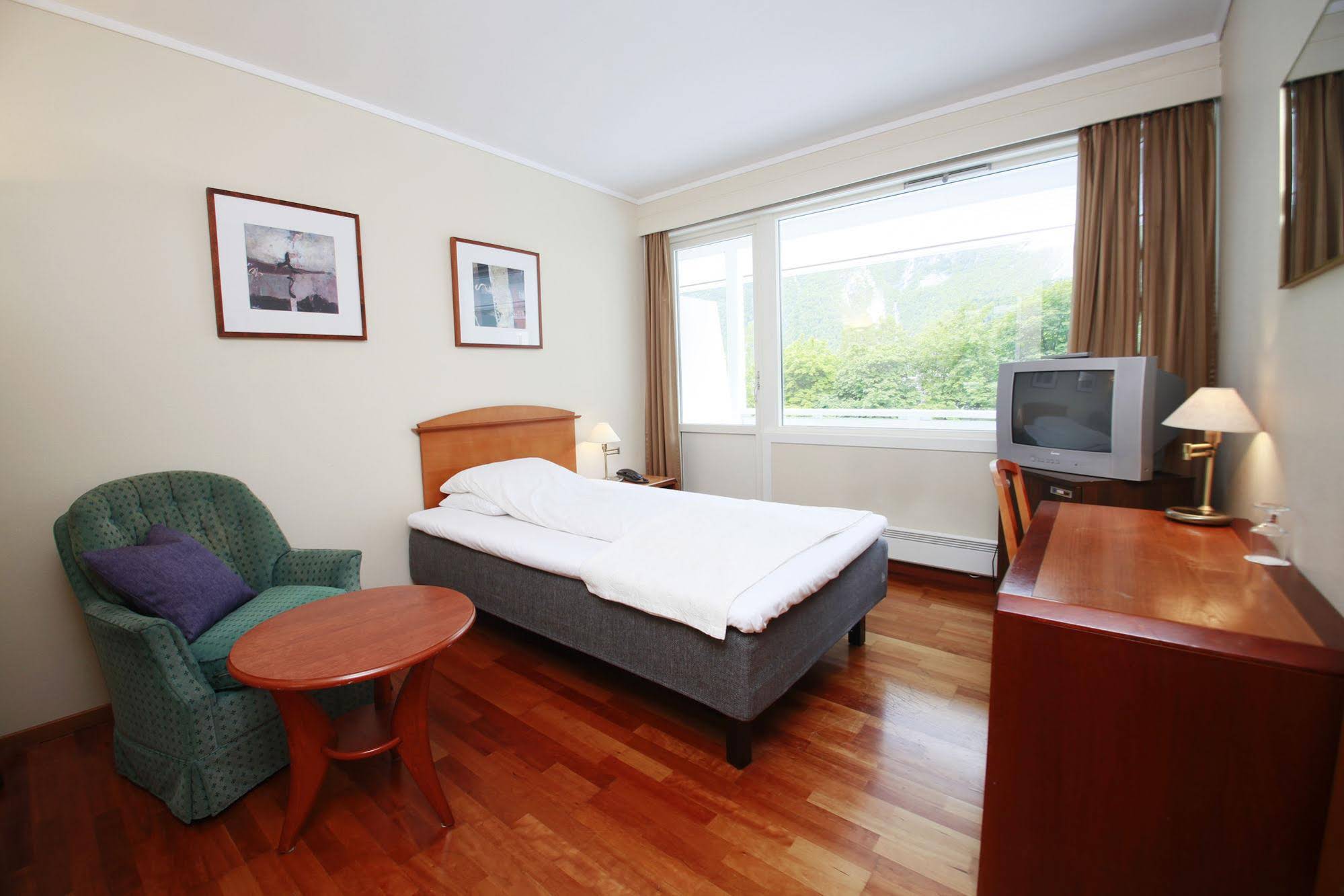 Oren Hotel