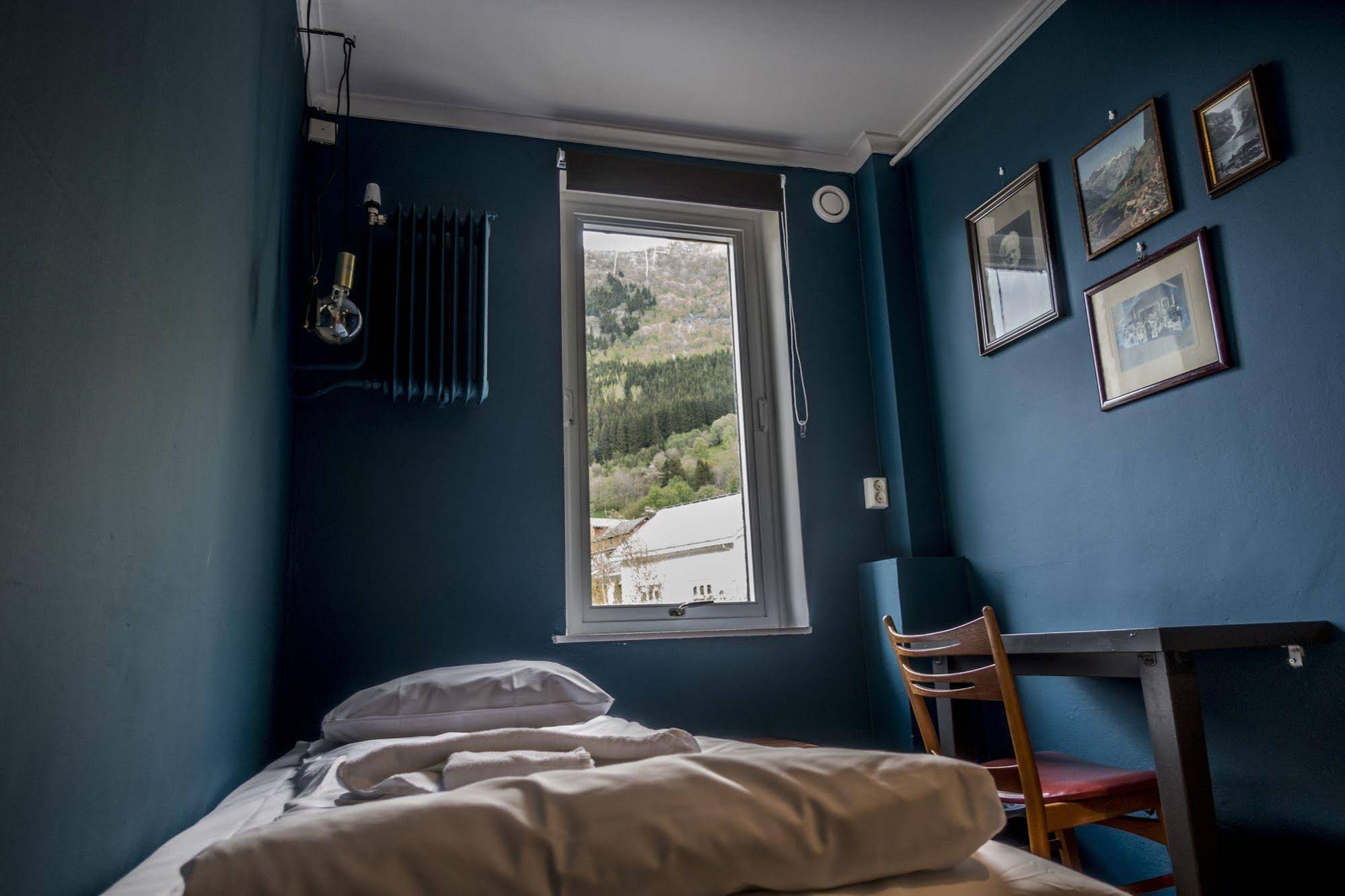 Trolltunga Hotel