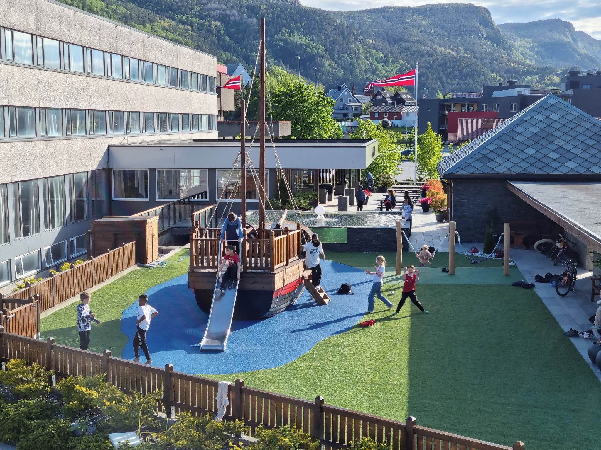 Bremanger Fjord Hotell