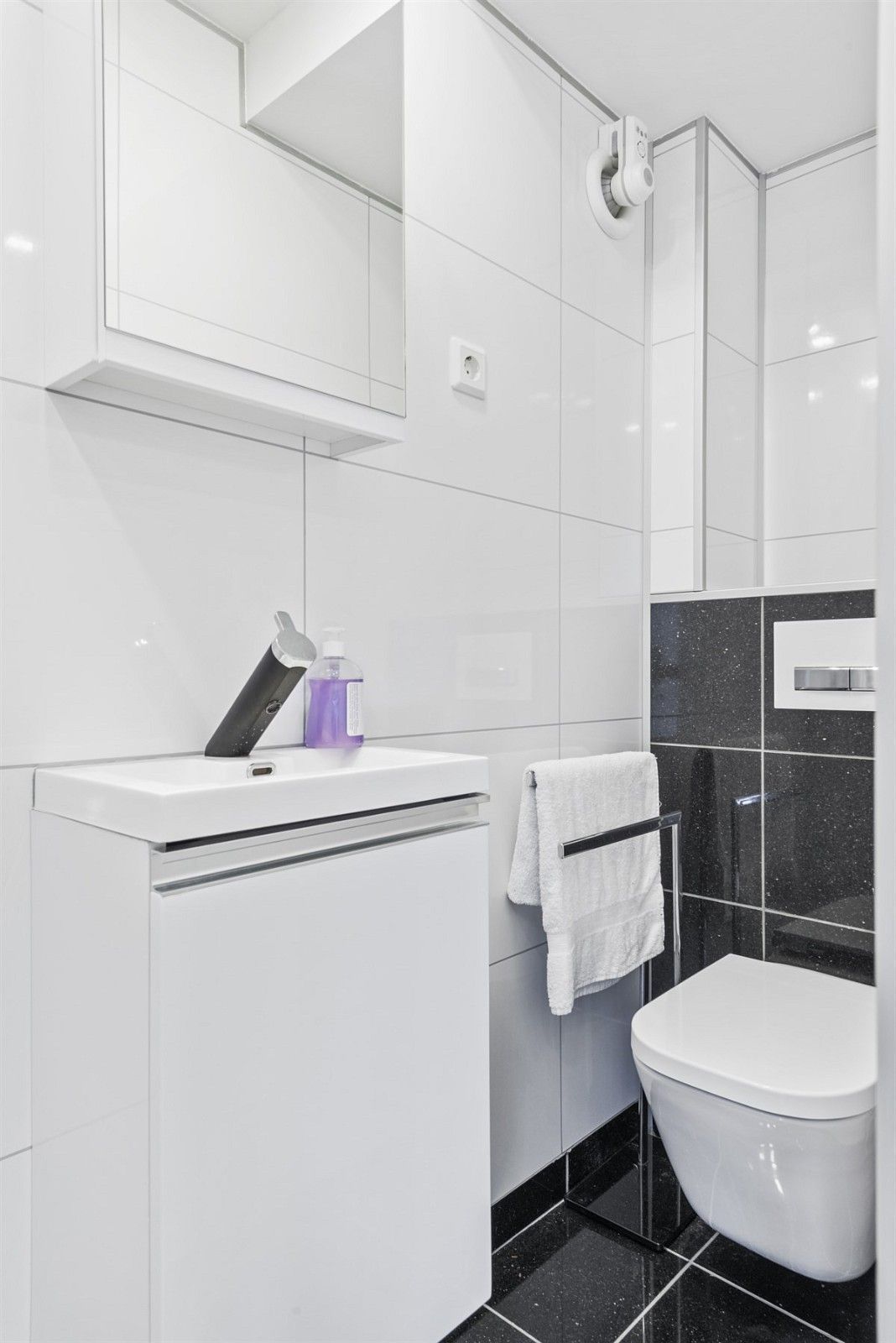 Peak Apartments