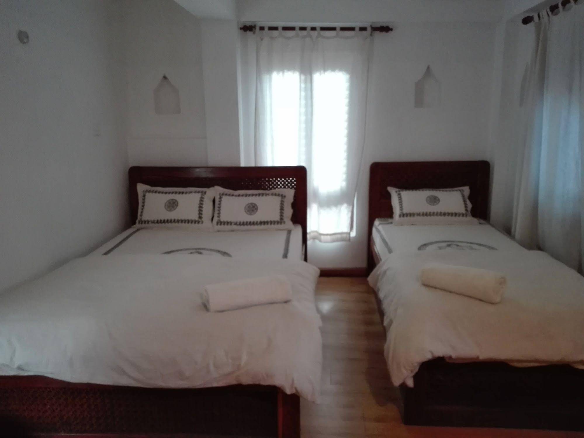 Sunny Guest House & Sunny Cafe