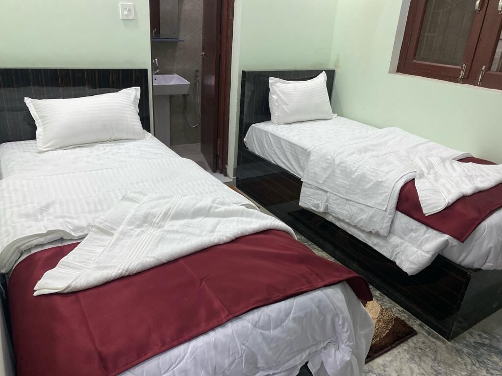 Royalwood City Inn