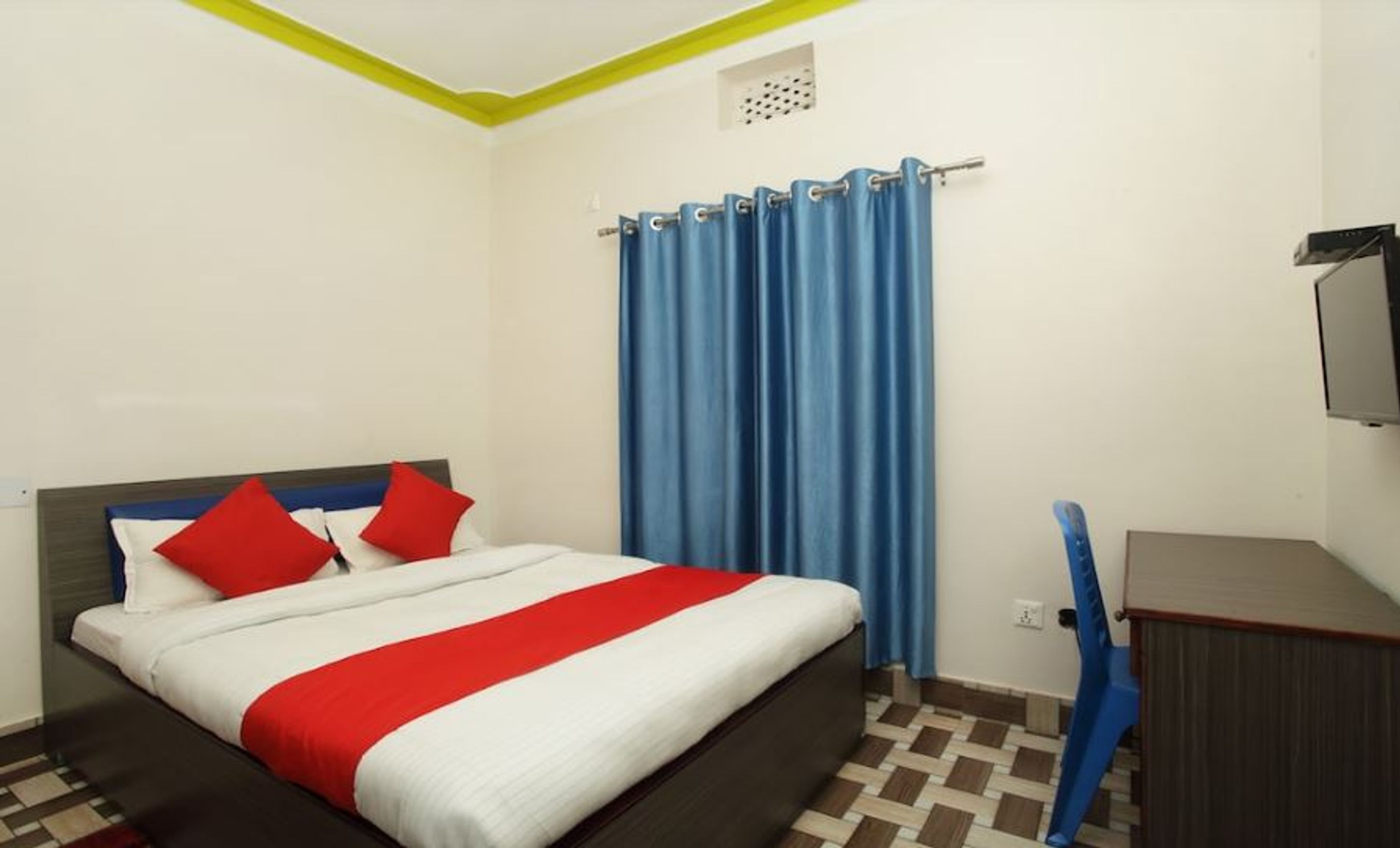 Hotel Fresh Inn And Lodge by OYO Rooms