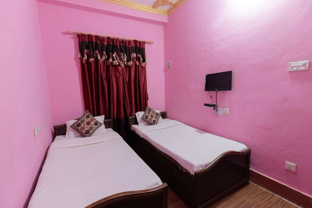 Hotel Hemant by OYO Rooms