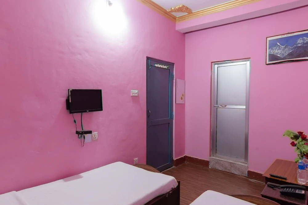 Hotel Hemant by OYO Rooms