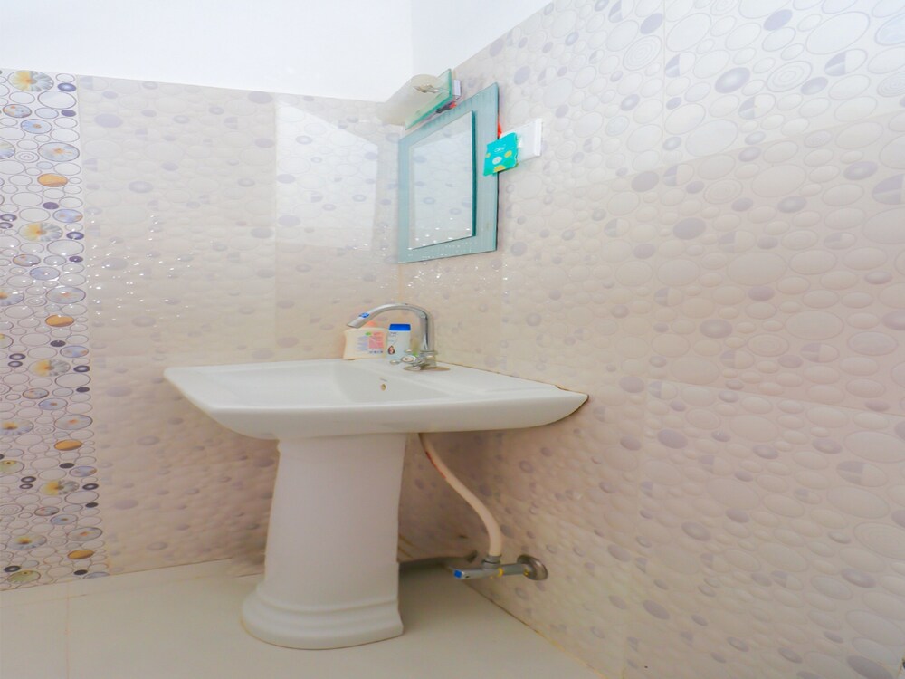 Hotel Green View by OYO Rooms