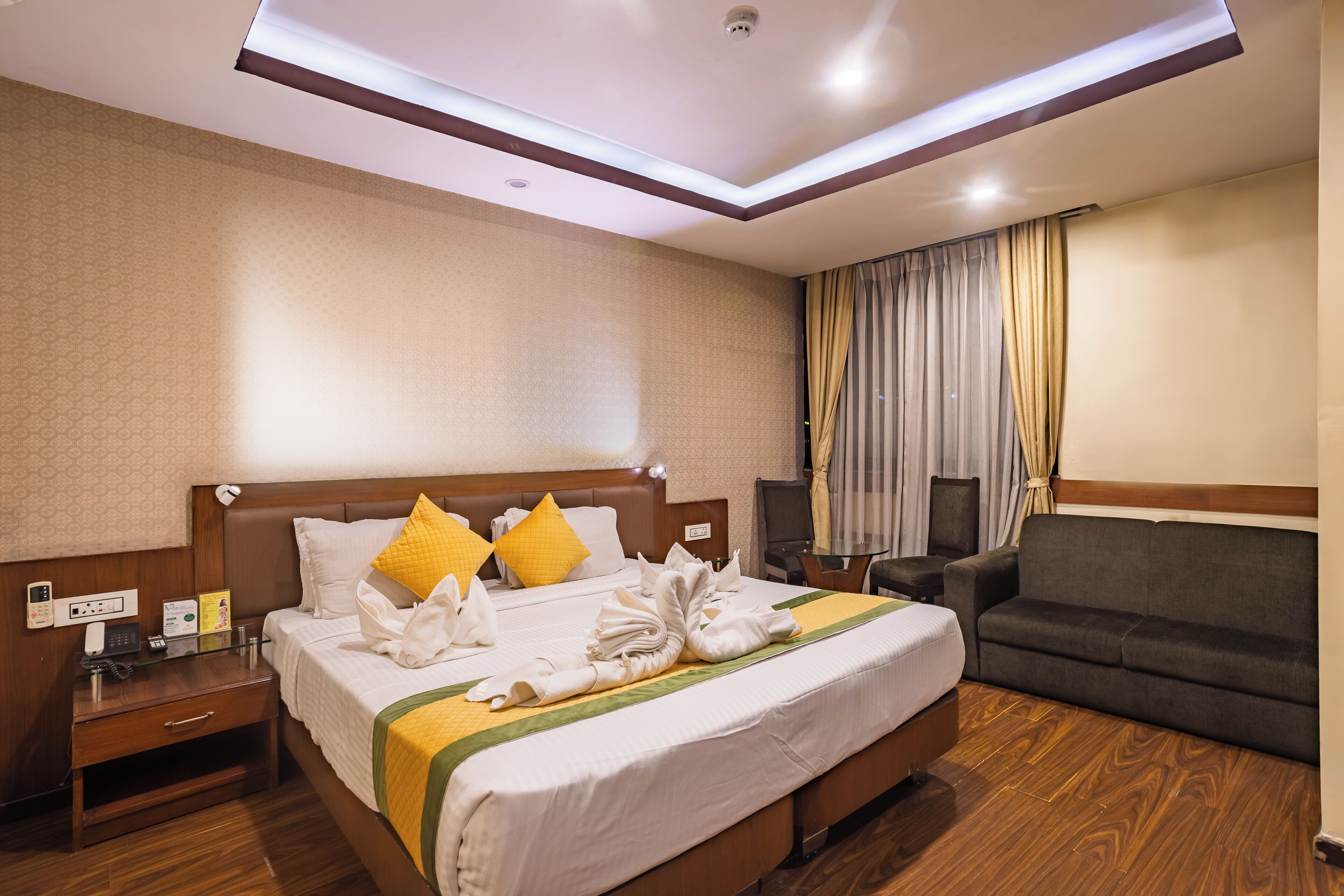 Capital O 338 Yellow Pagoda Hotel