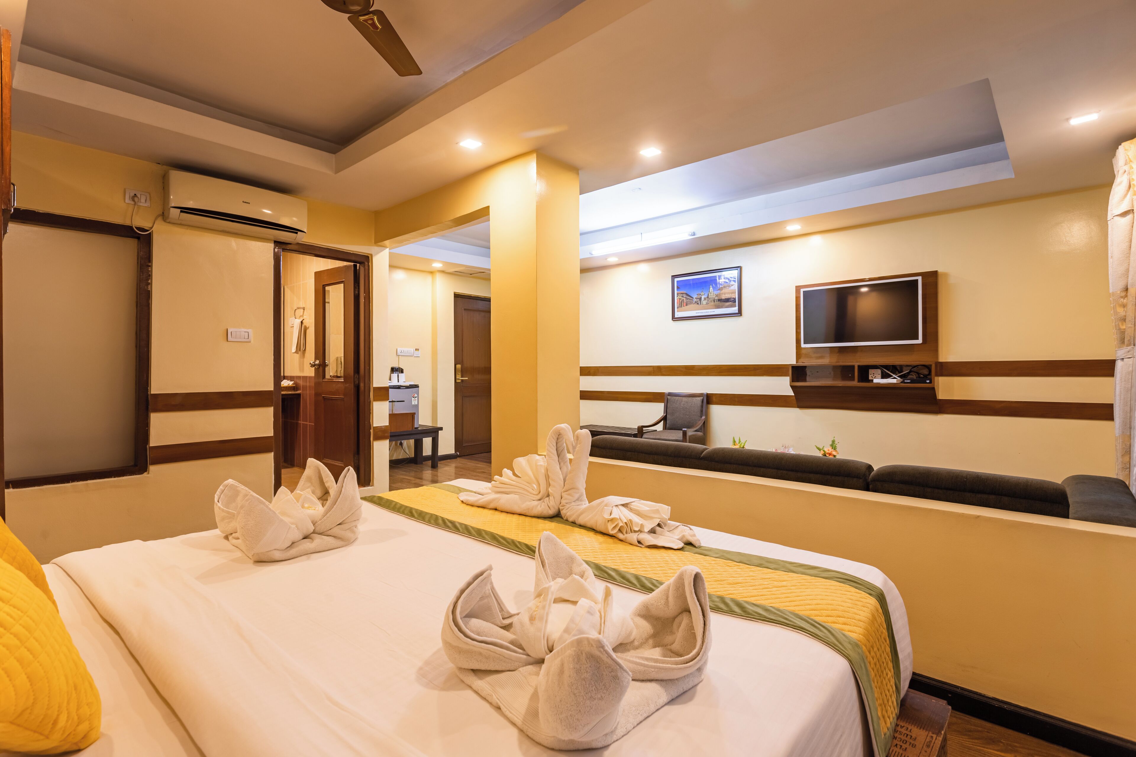Capital O 338 Yellow Pagoda Hotel