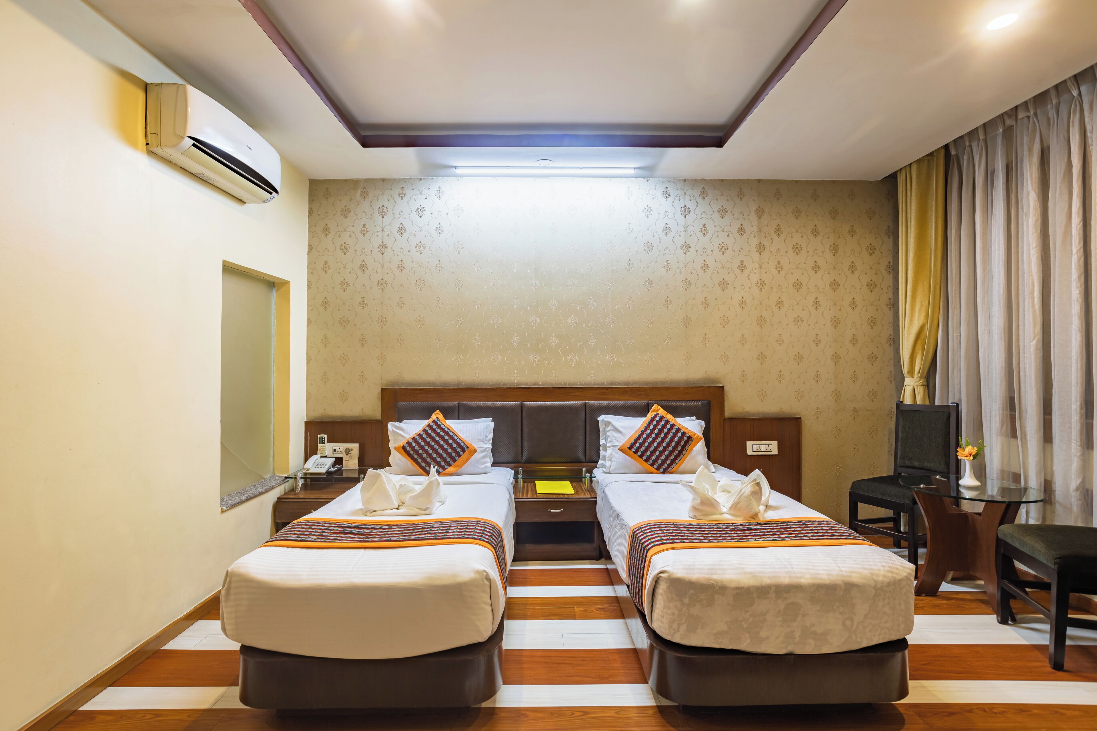 Capital O 338 Yellow Pagoda Hotel