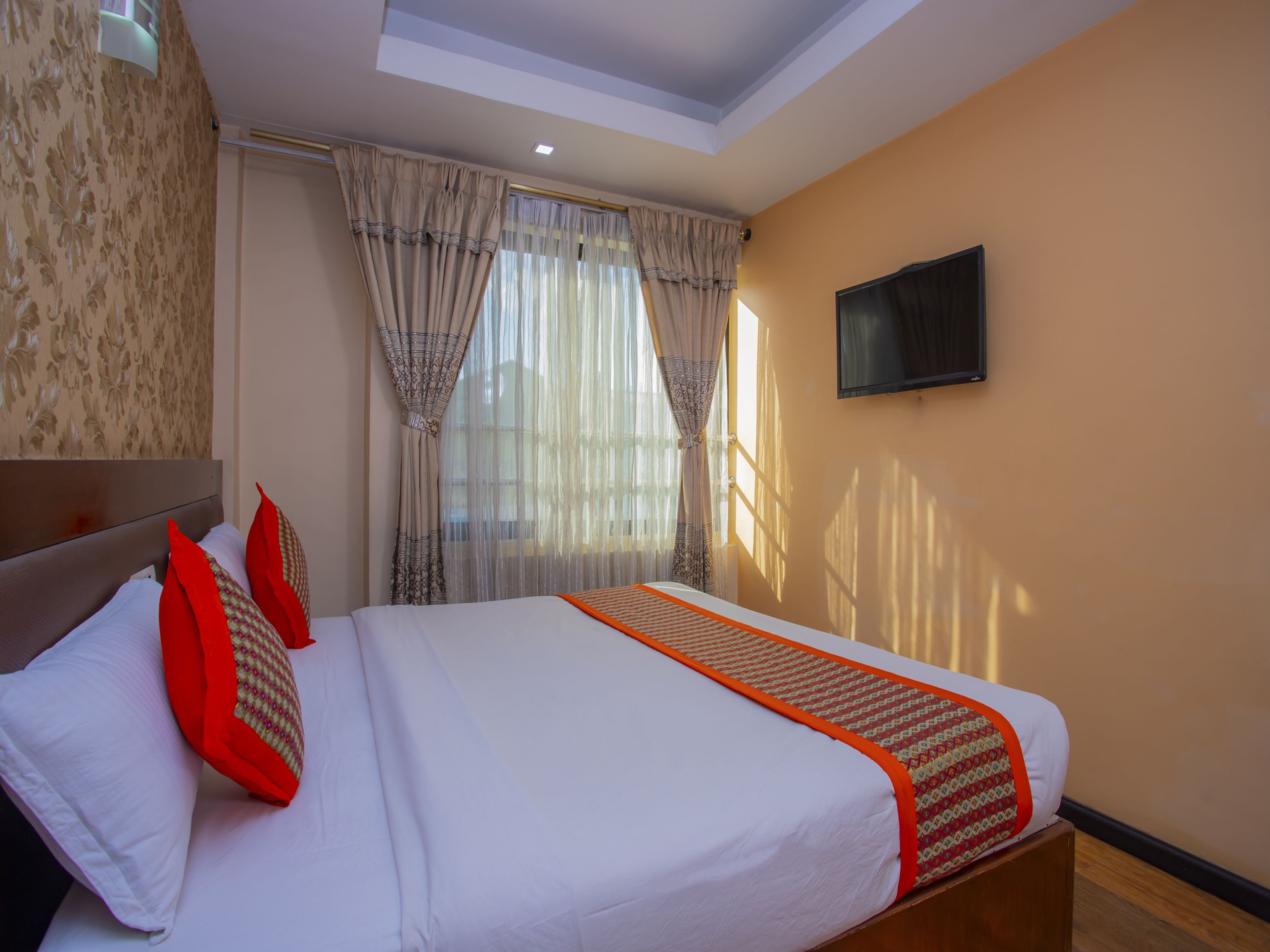 Capital O 338 Yellow Pagoda Hotel