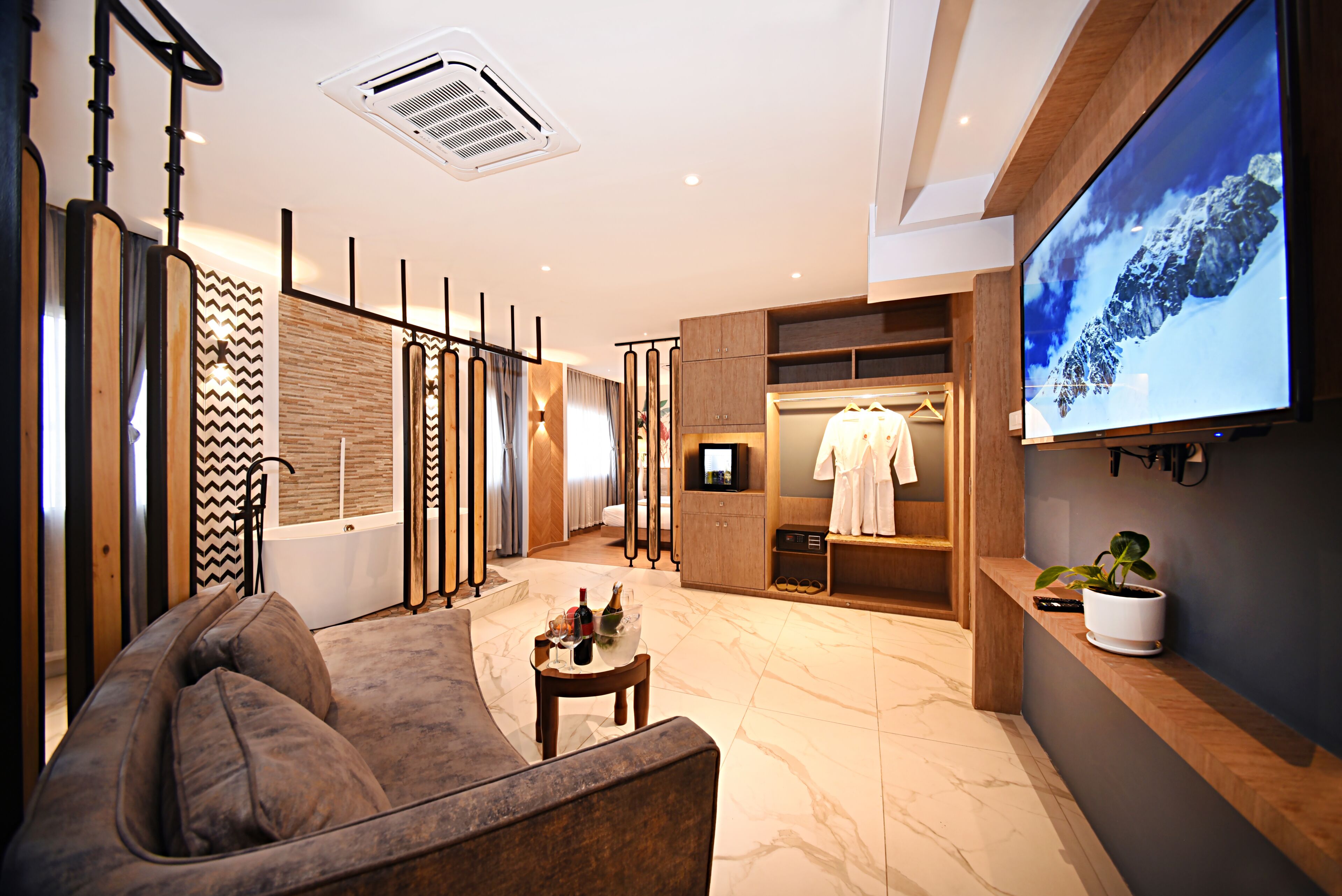 Daali Hotel & Apartment