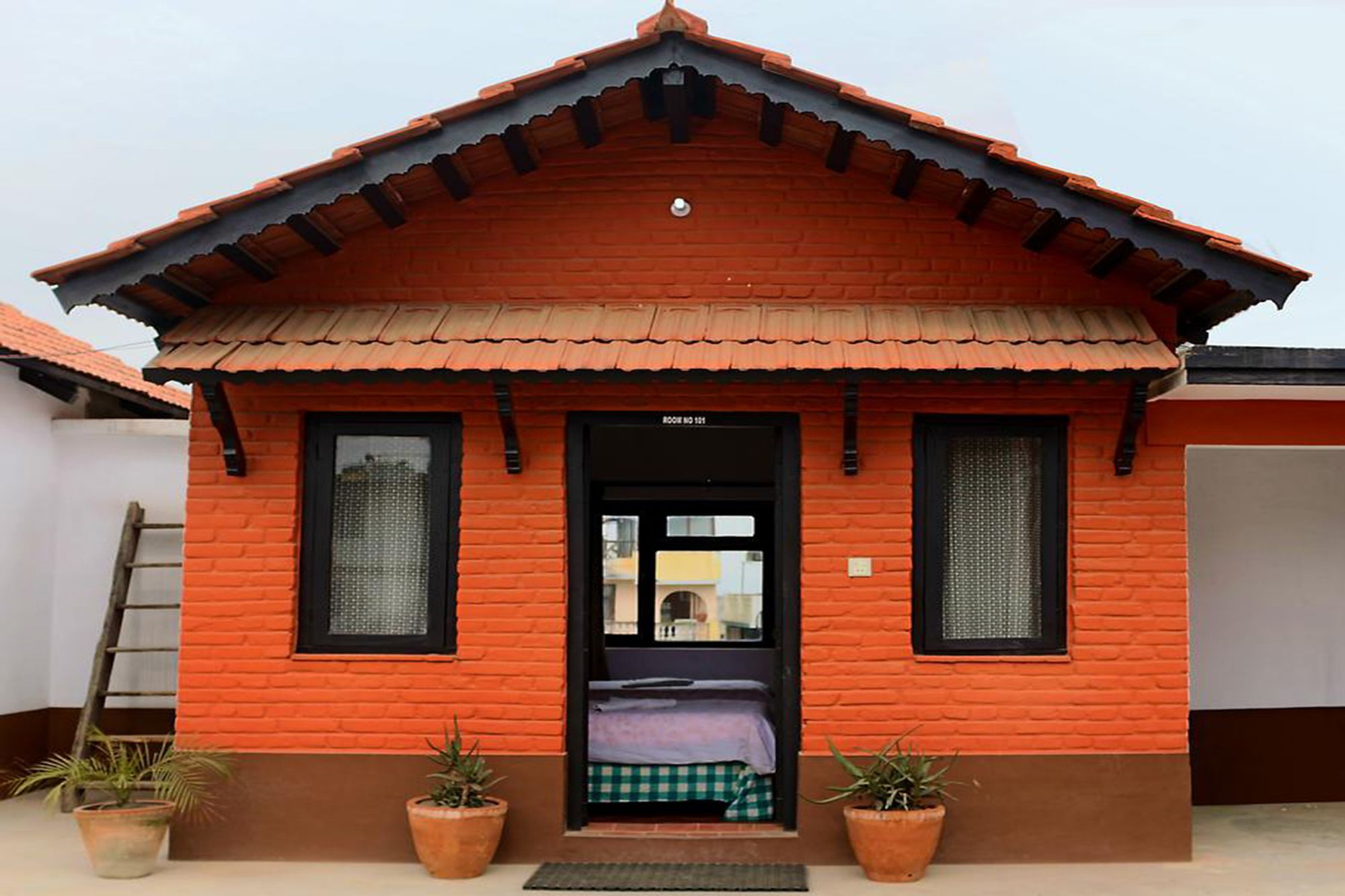 Hotel Bravo