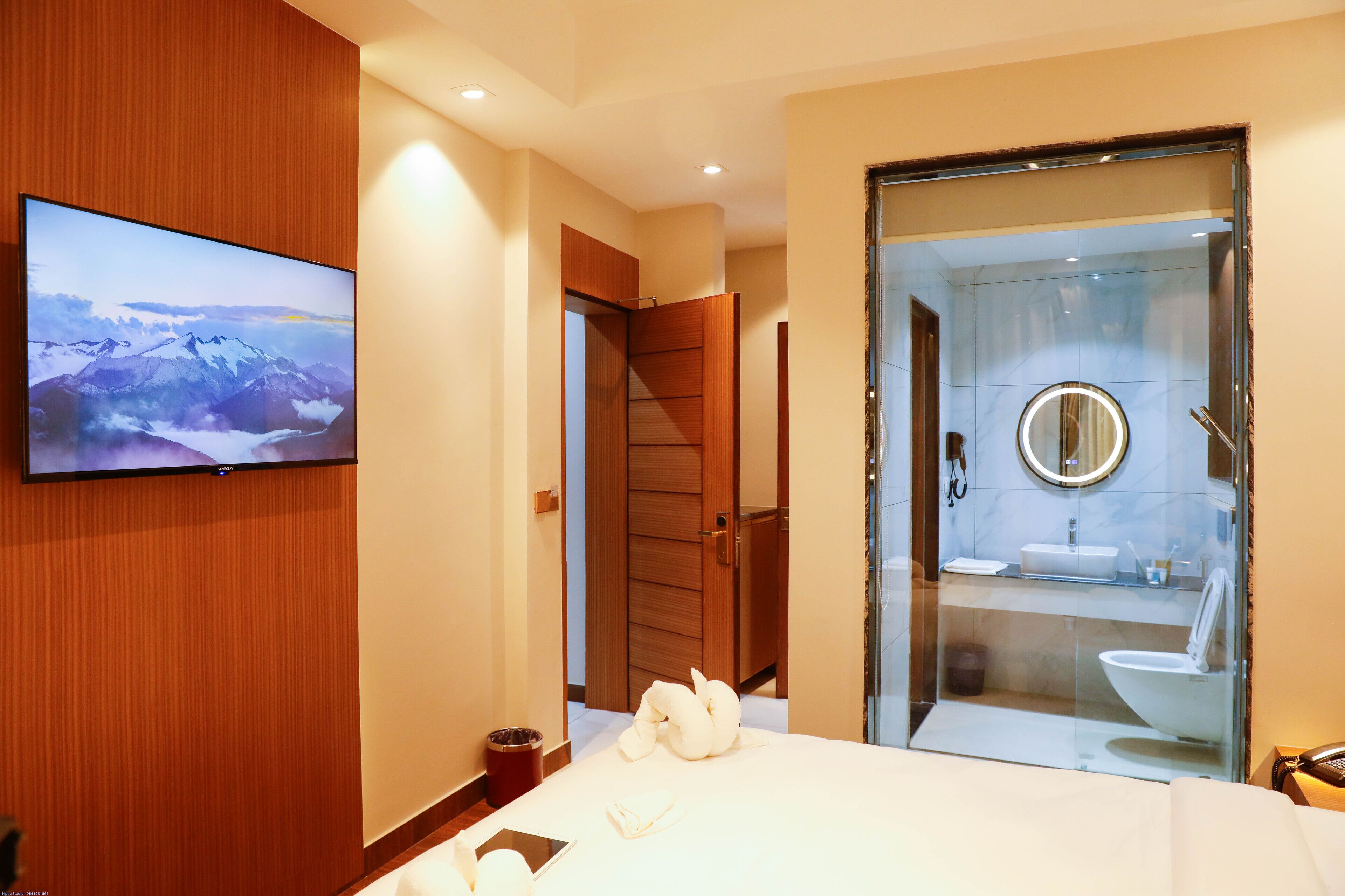 Lakhey Hotel