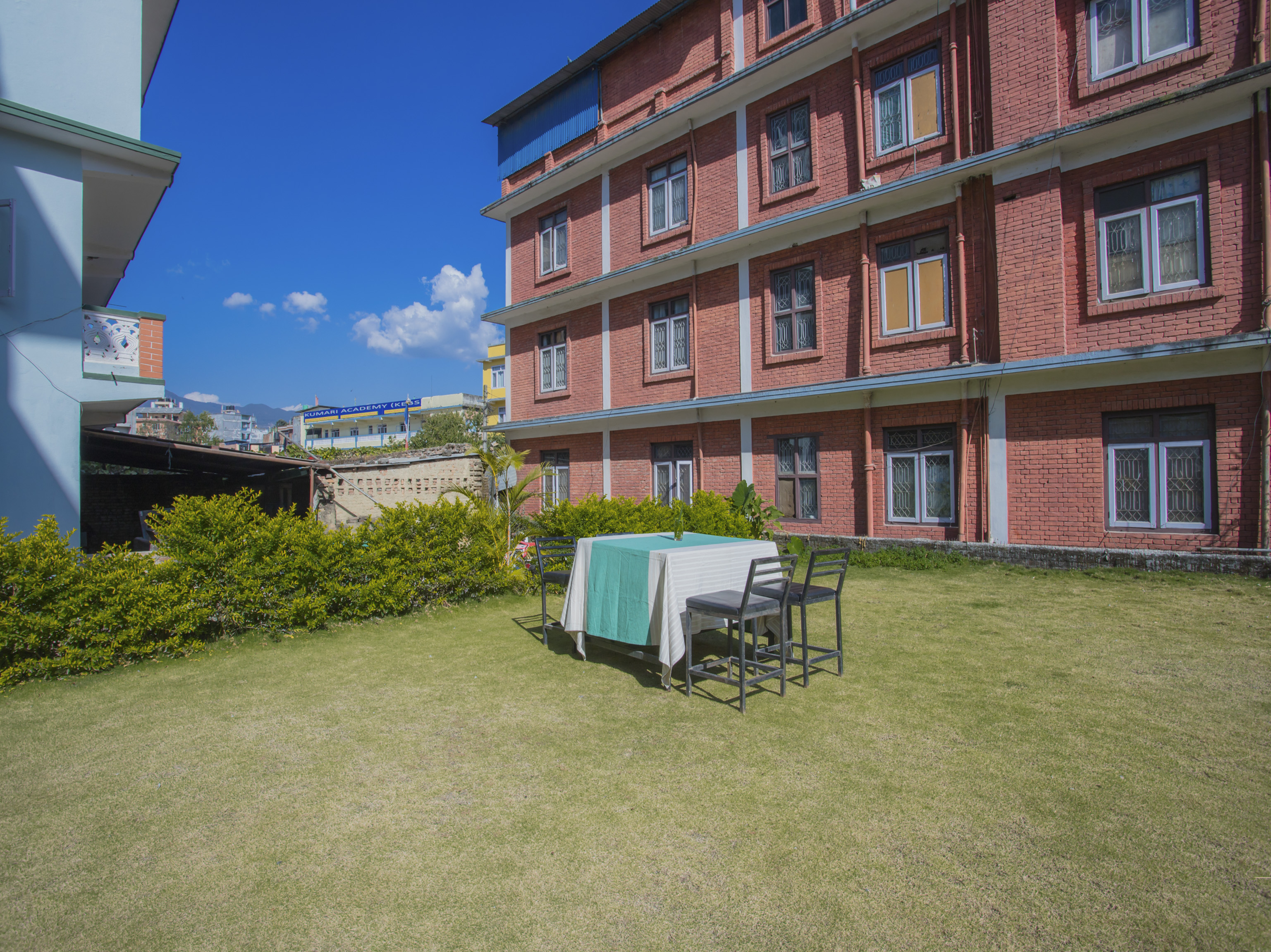 OYO 246 Tensar Hotel