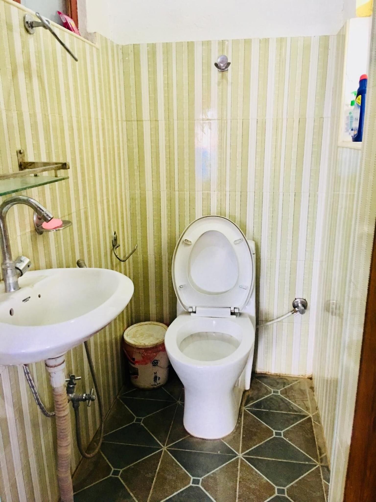 Sara's Backpackers Hostel