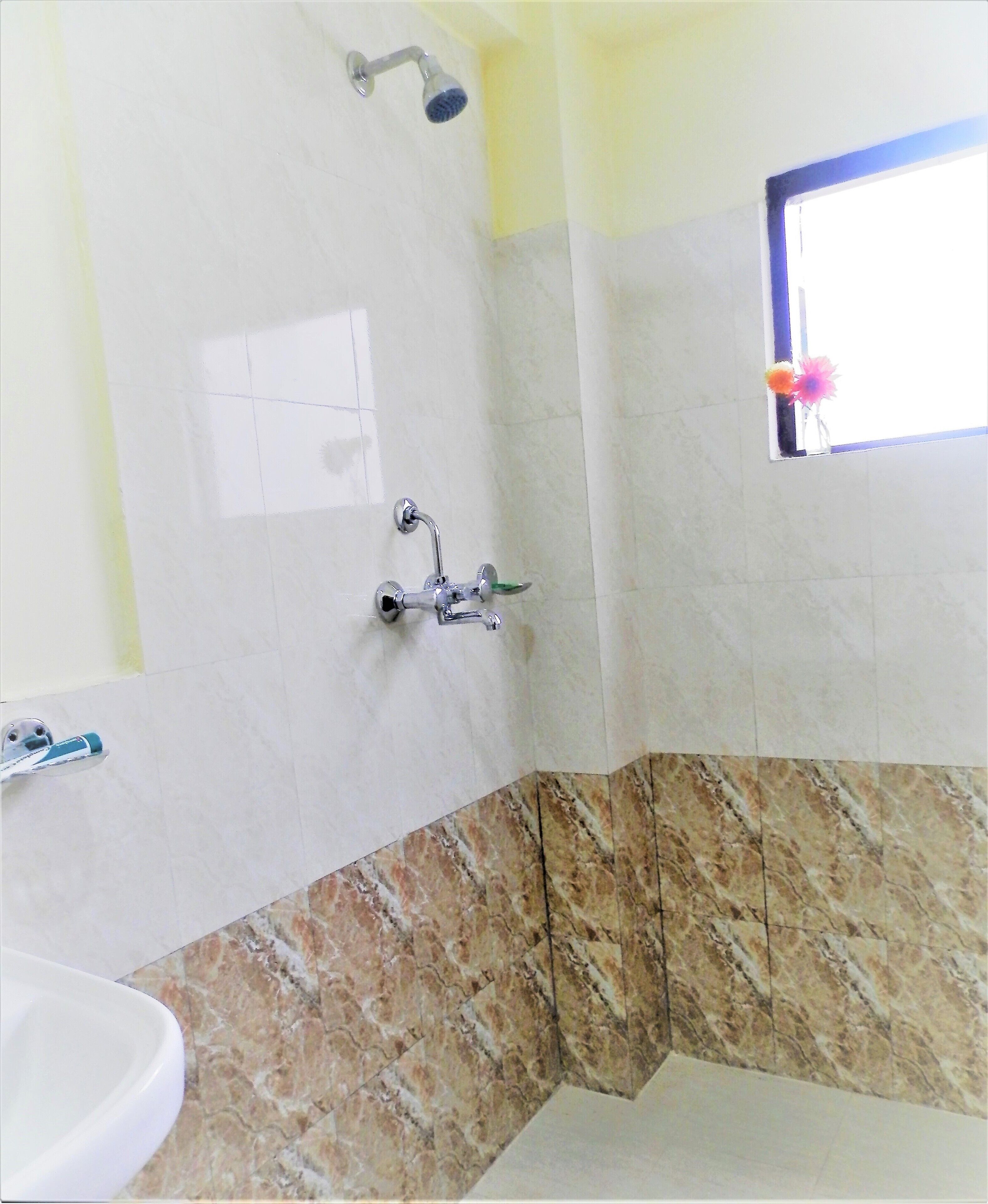 Tanani Newa Home