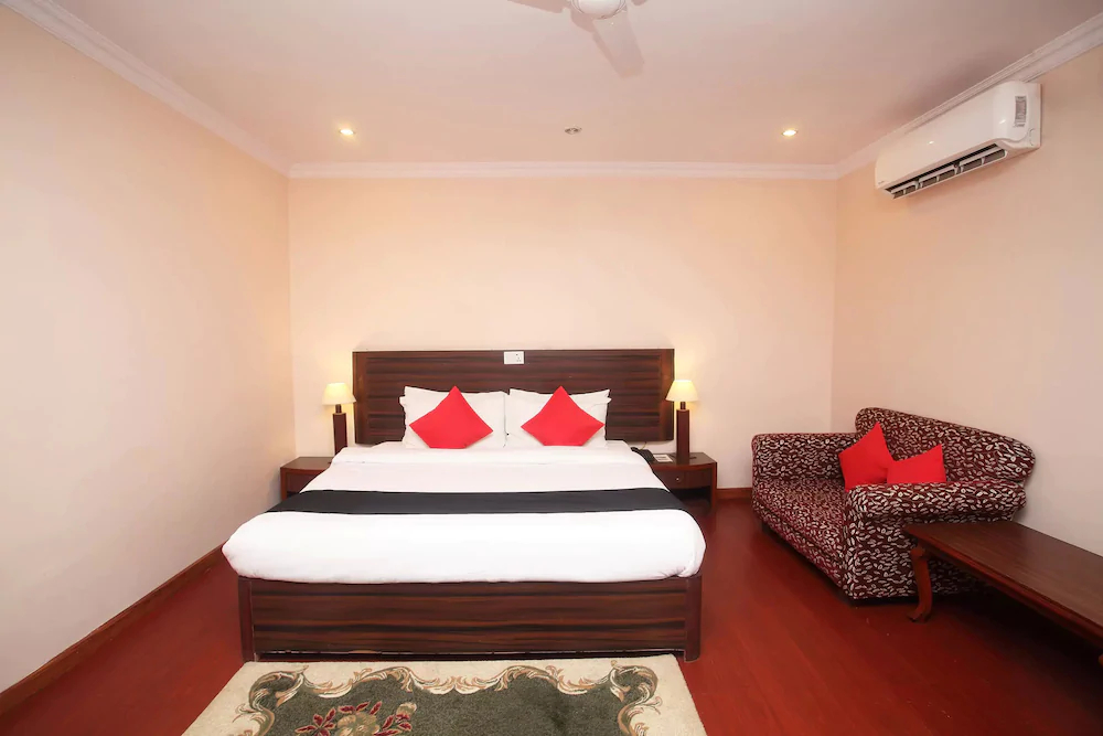 Hotel Sneha by OYO Rooms
