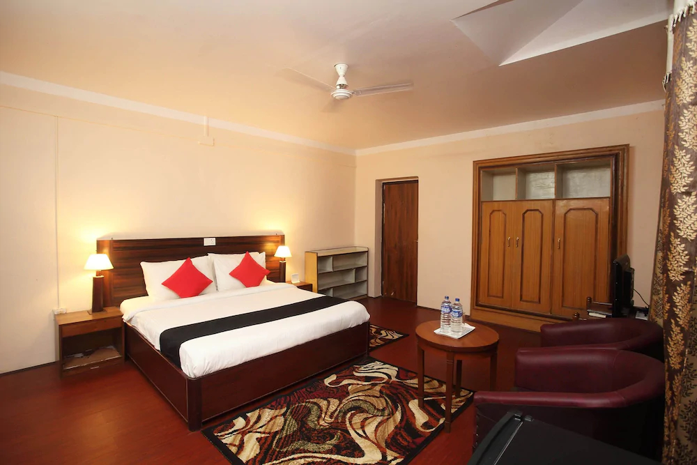 Hotel Sneha by OYO Rooms